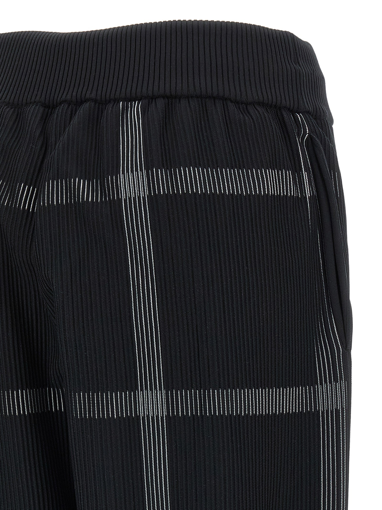 PLEATS PLEASE ISSEY MIYAKE Black Polyester Casual Women's Pants