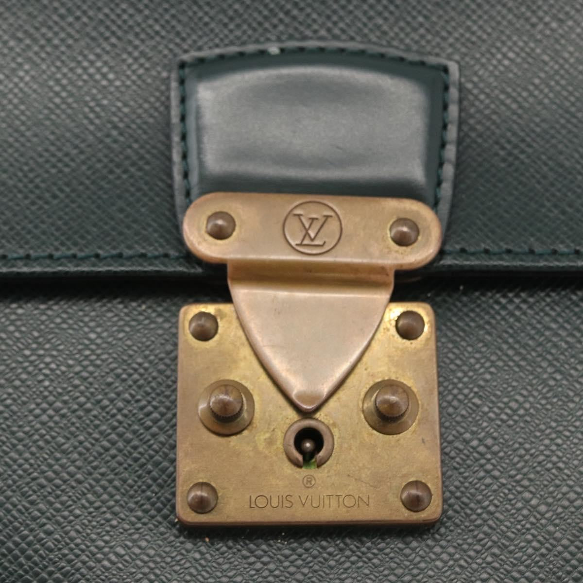 Louis Vuitton Serviette Kourad Taiga Leather Green Leather Briefcase Bag (Pre-Owned)