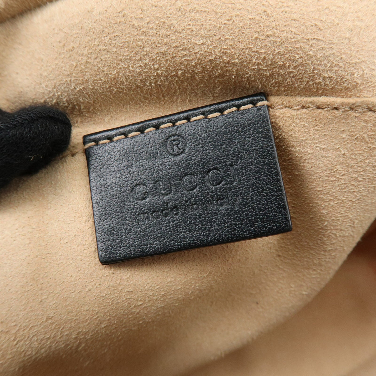 Gucci Gg Marmont Matelasse Leather Black Leather Shoulder Bag Bag (Pre-Owned)