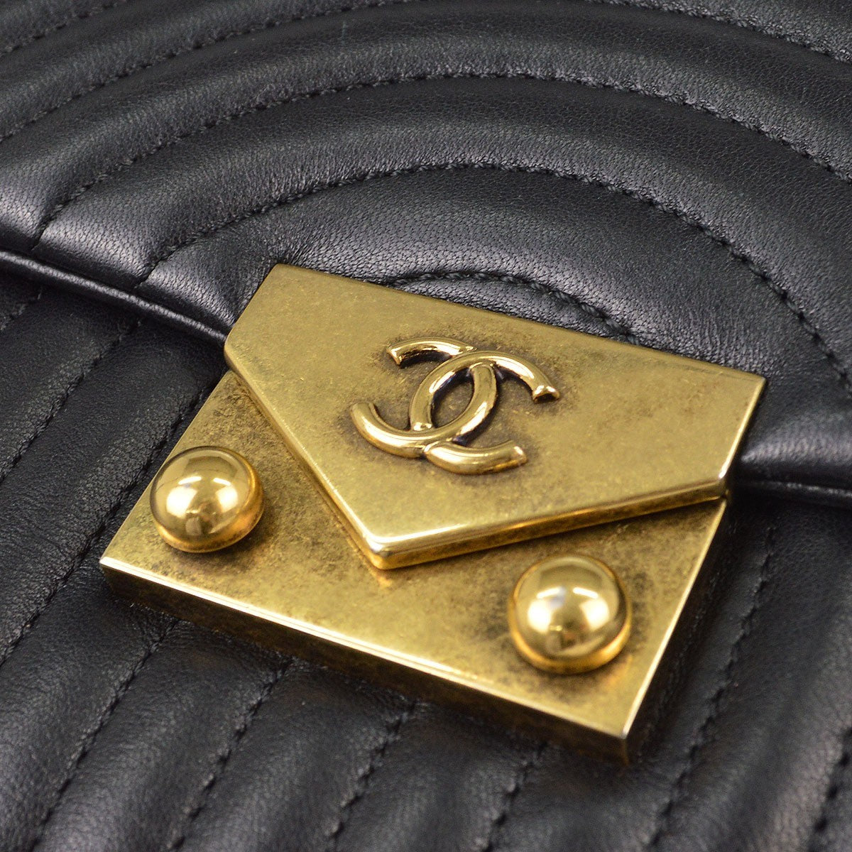 Chanel Vintage Pagoda Flap Quilted Lambskin Black Leather Handbag (Pre-Owned)