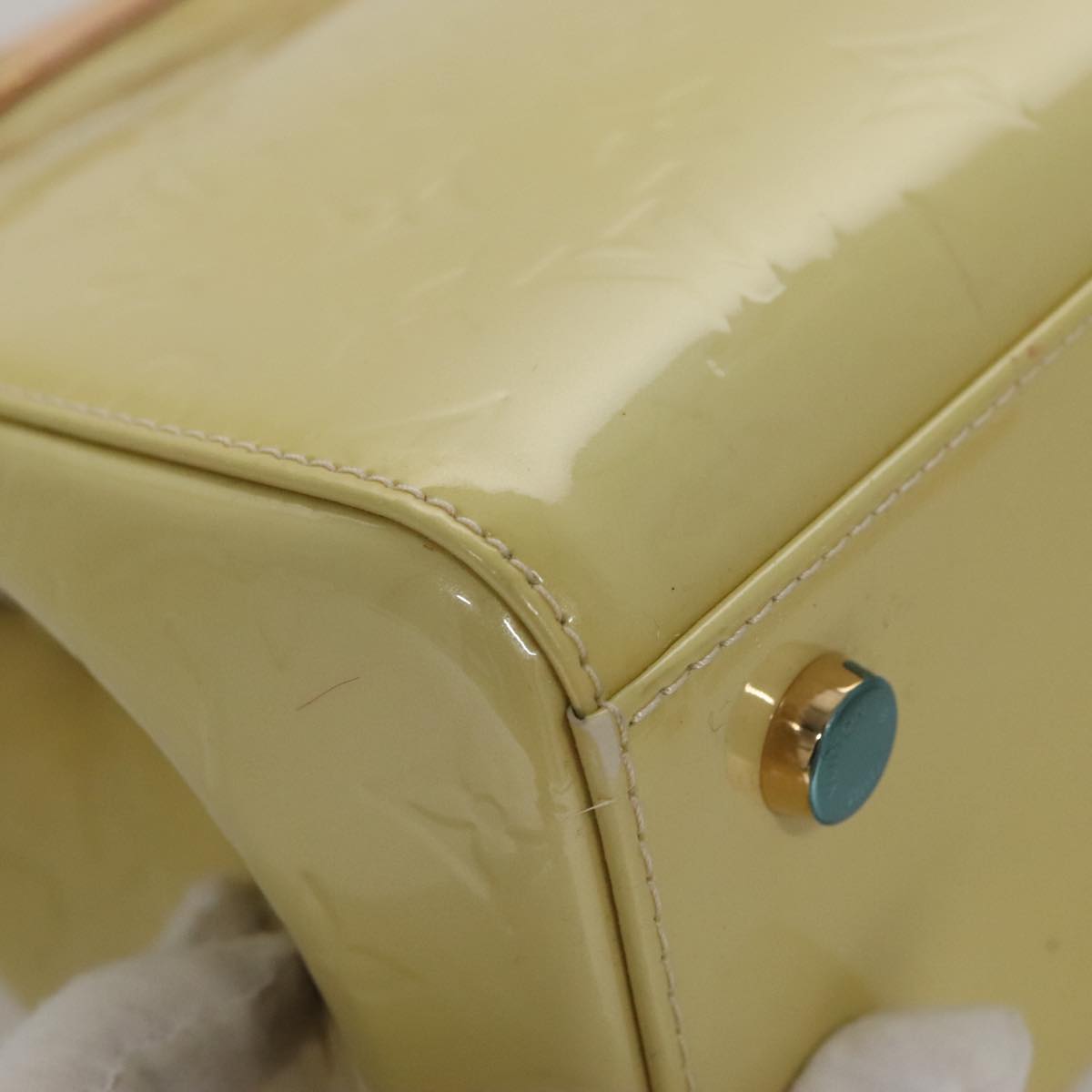 Louis Vuitton Blair Beige Patent Leather Handbag (Pre-Owned)