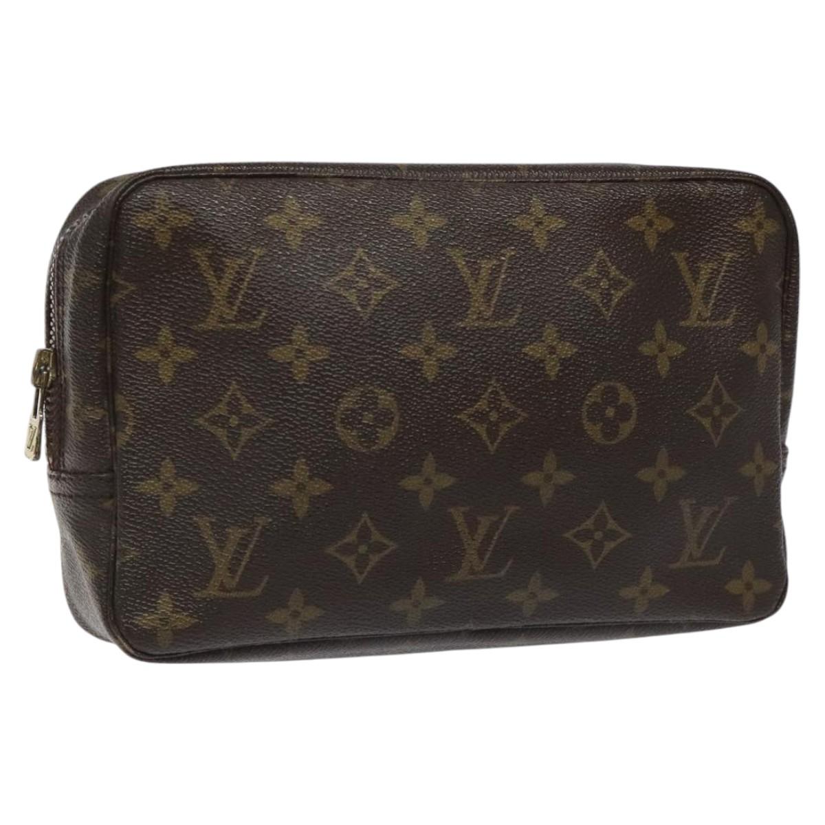 Louis Vuitton Truth Toilette 23 Brown Canvas Clutch Bag (Pre-Owned)