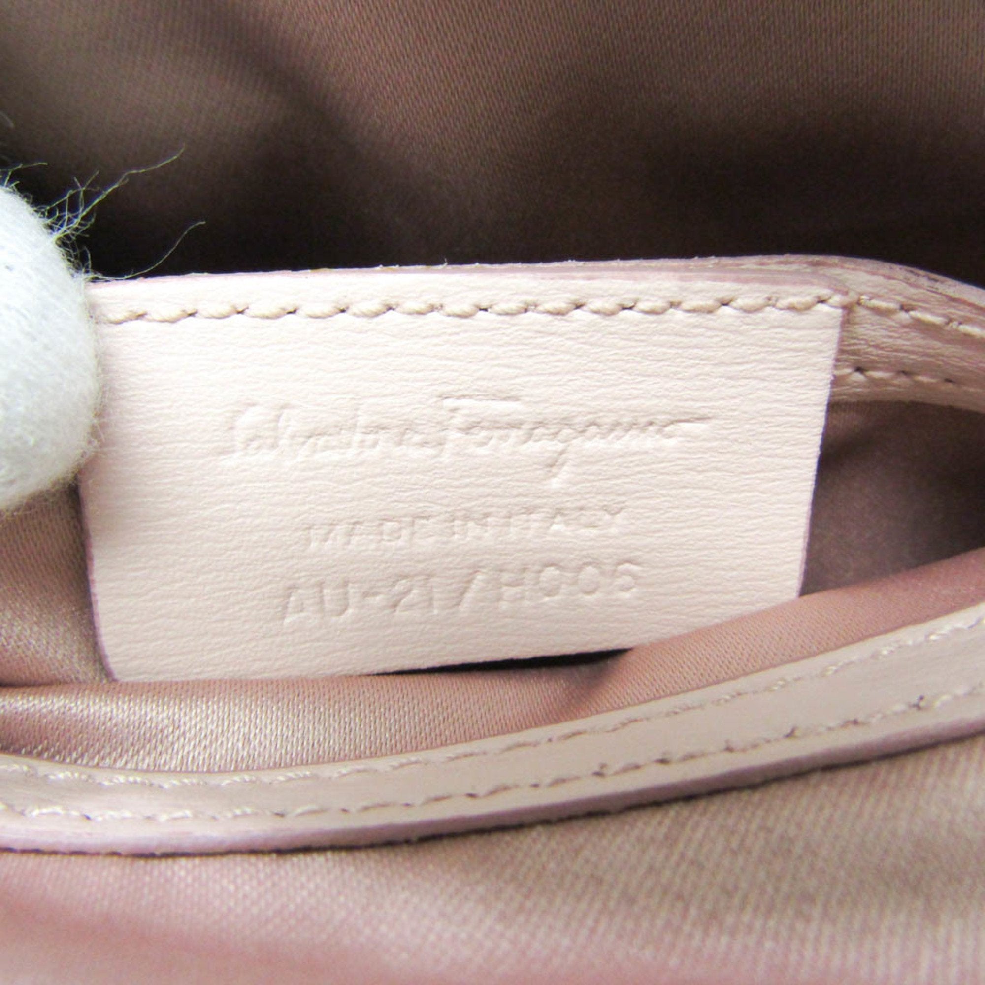 Salvatore Ferragamo Gancini Pink Leather Clutch Bag (Pre-Owned)
