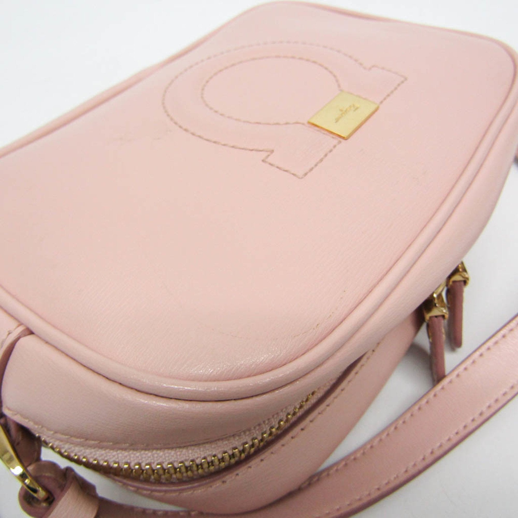Salvatore Ferragamo Gancini Pink Leather Clutch Bag (Pre-Owned)