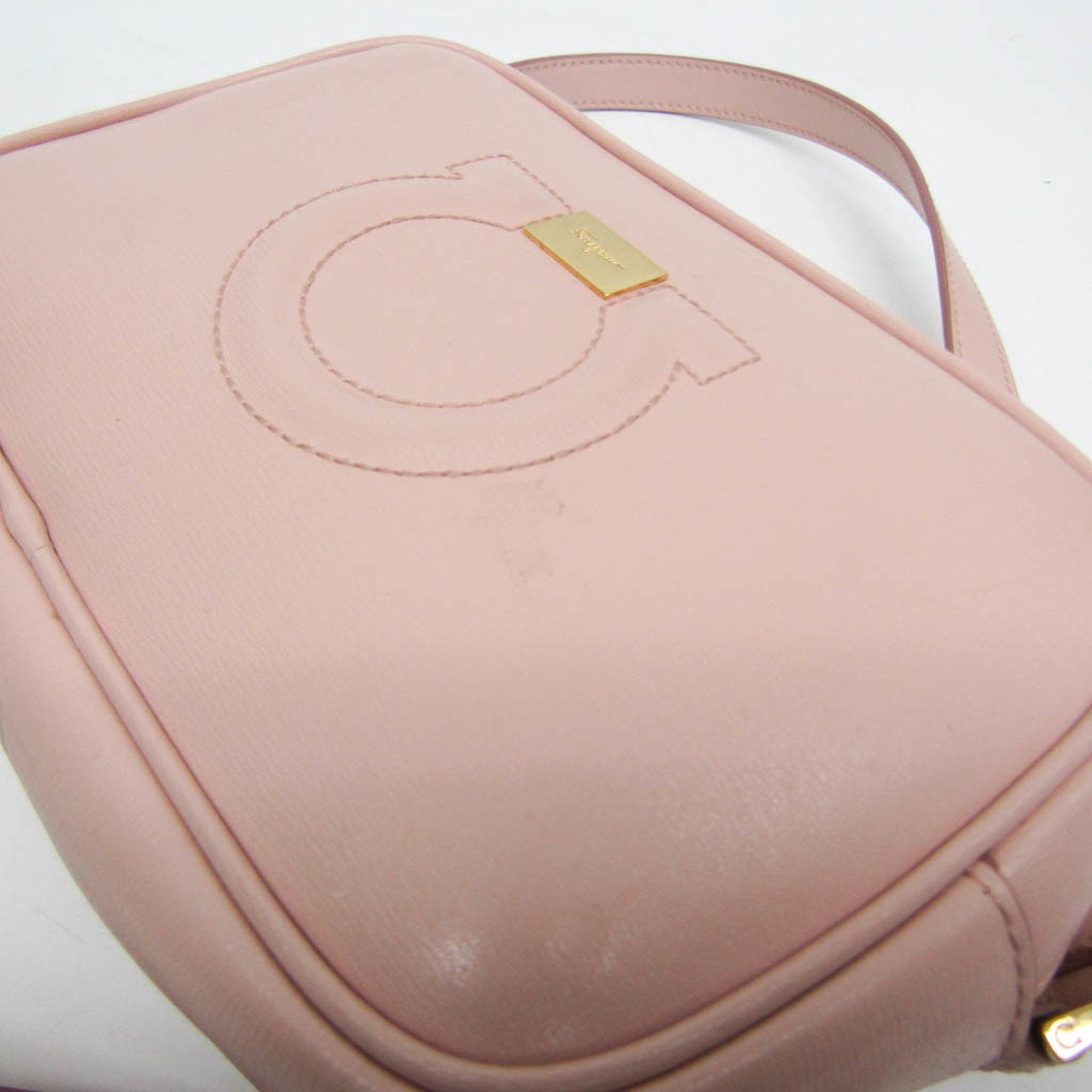 Salvatore Ferragamo Gancini Pink Leather Clutch Bag (Pre-Owned)