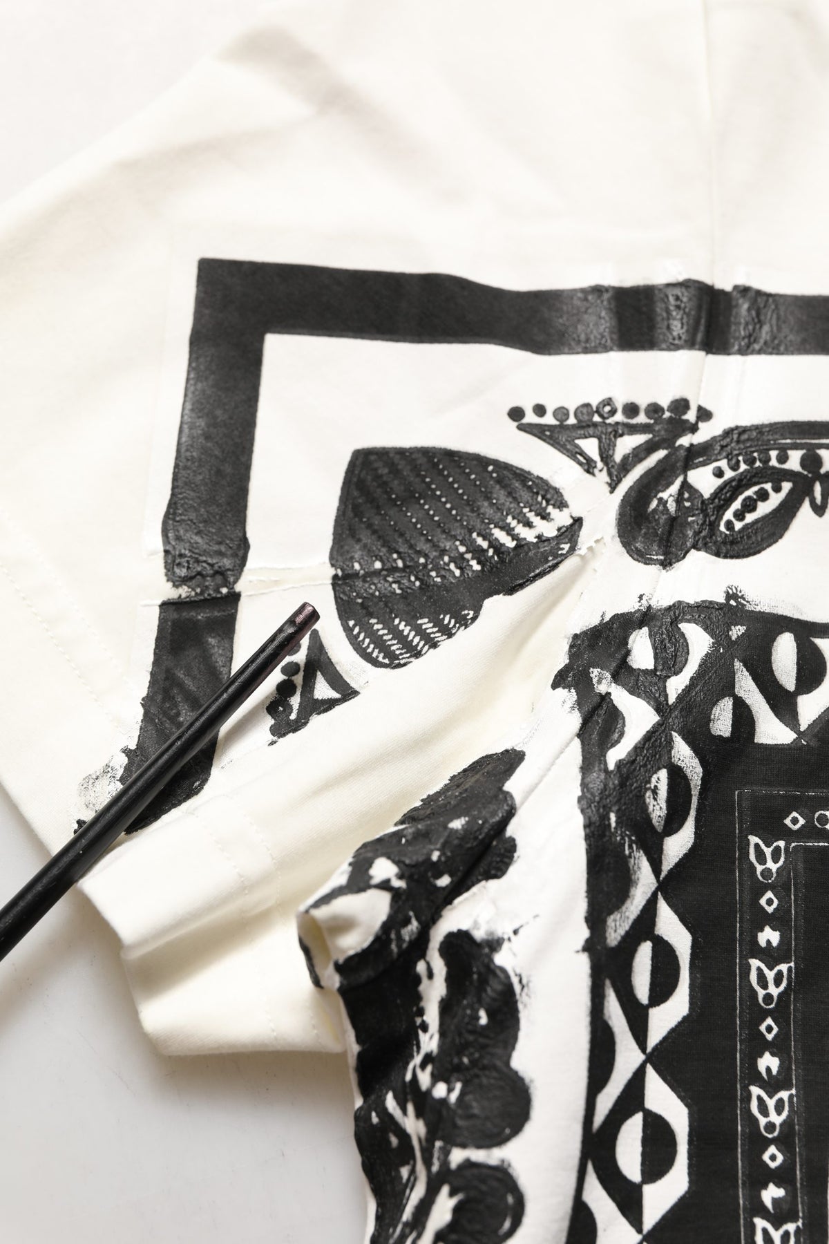 Dolce & Gabbana White Bandana Print Cotton Crew Neck Men's T-shirt (Pre-Owned)