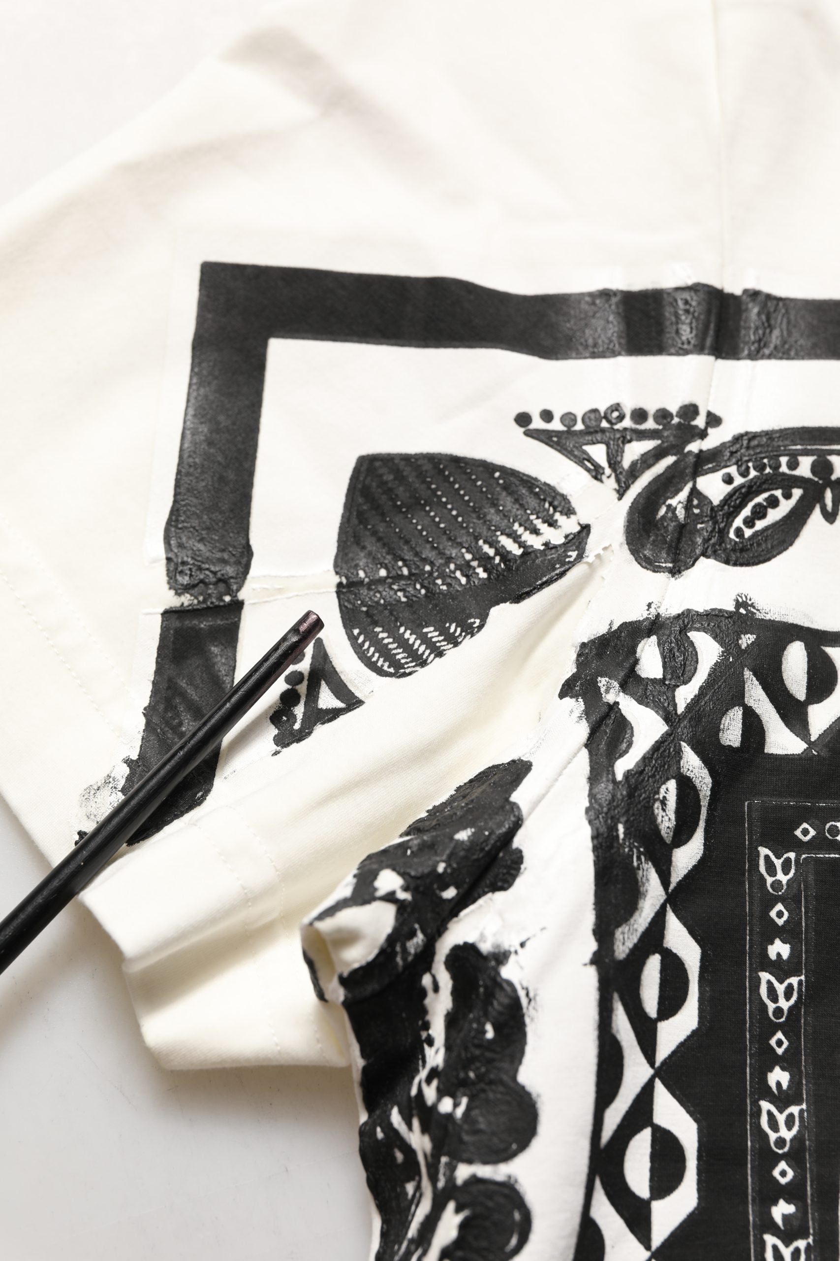 Dolce & Gabbana White Bandana Print Cotton Crew Neck Men's T-shirt (Pre-Owned)