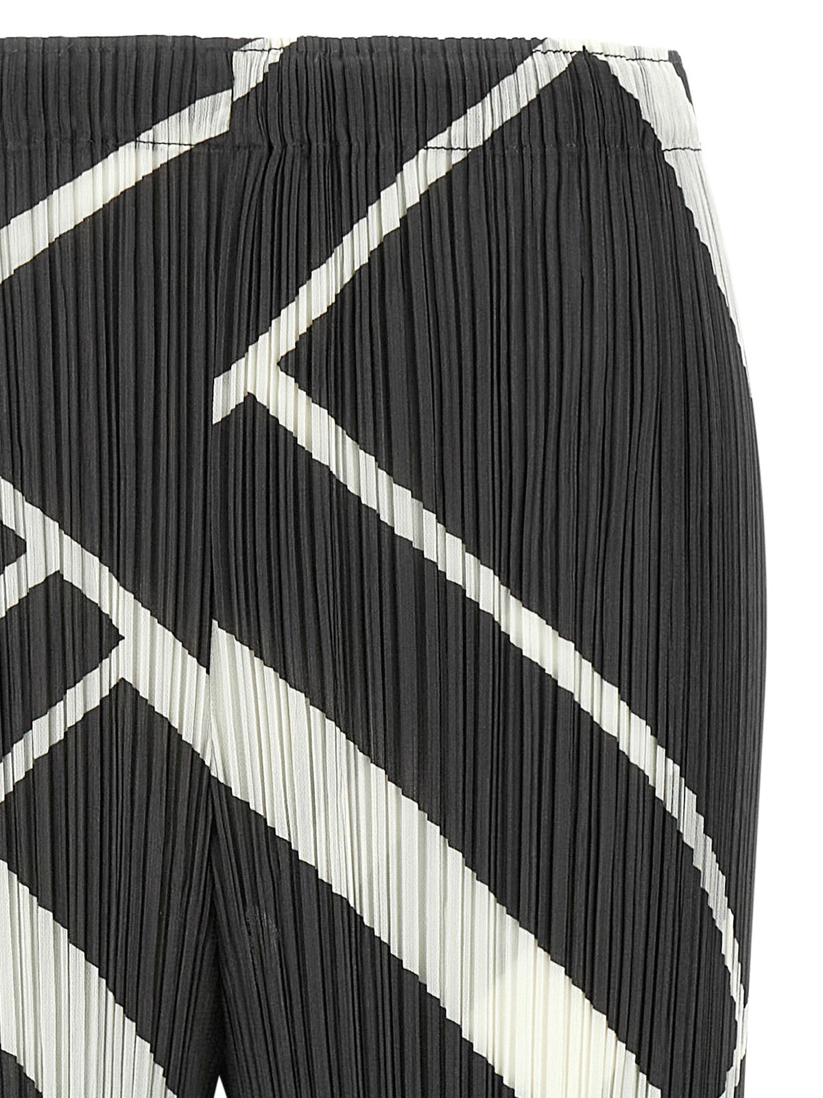 PLEATS PLEASE ISSEY MIYAKE Gray Polyester Casual Women's Pants