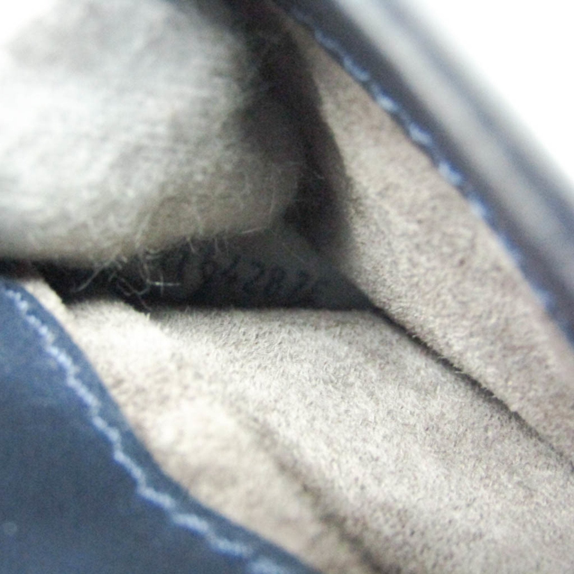 Bottega Veneta Intrecciato Navy Leather Clutch Bag (Pre-Owned)