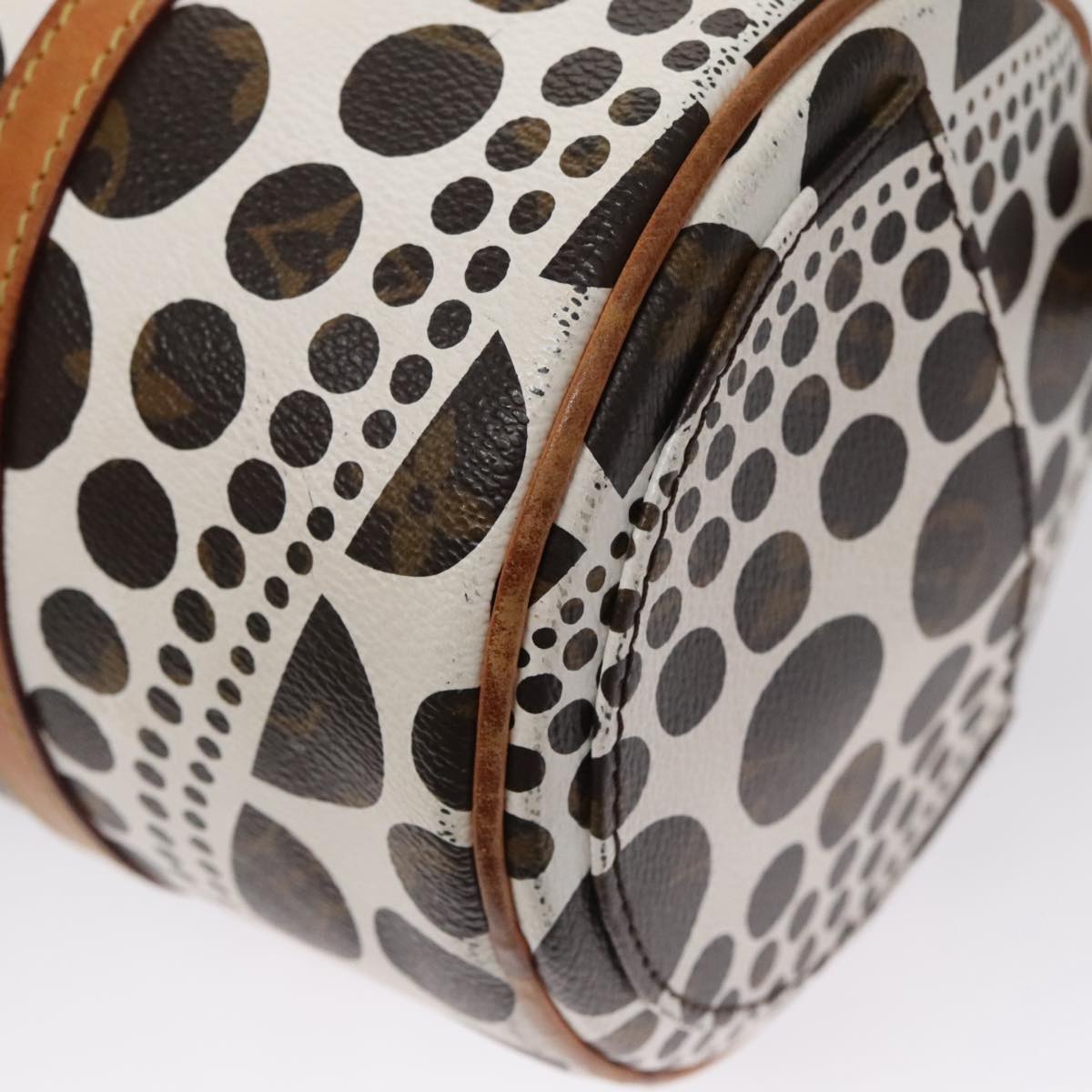 Louis Vuitton Papillon 30 White Canvas Handbag (Pre-Owned)