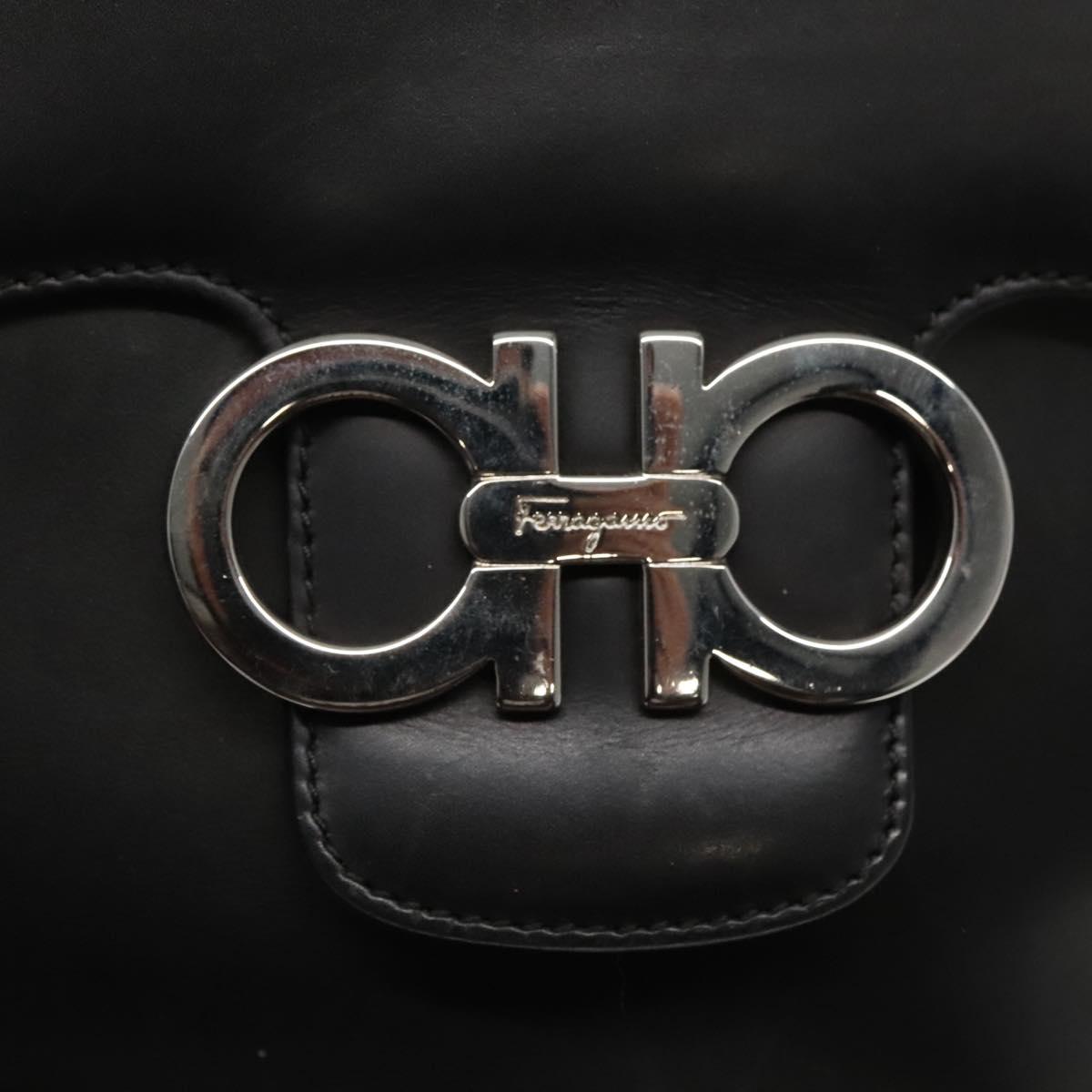 Salvatore Ferragamo Gancini Black Leather Shoulder Bag (Pre-Owned)