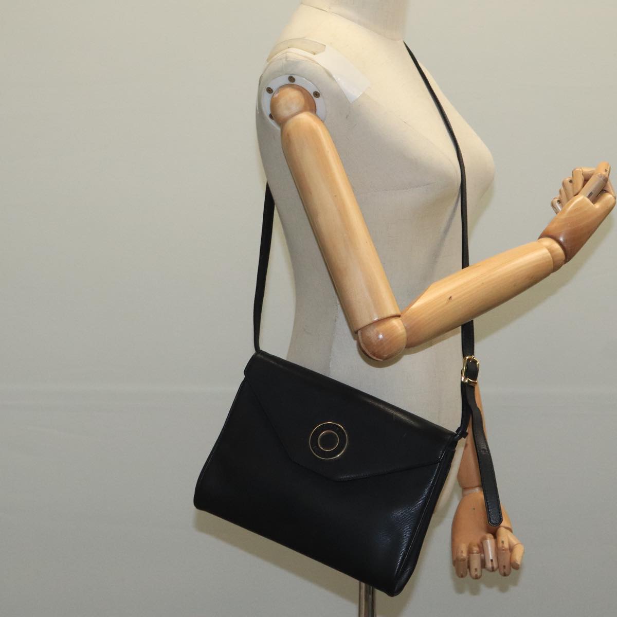 Céline Logo Du Cercle Black Leather Shoulder Bag (Pre-Owned)
