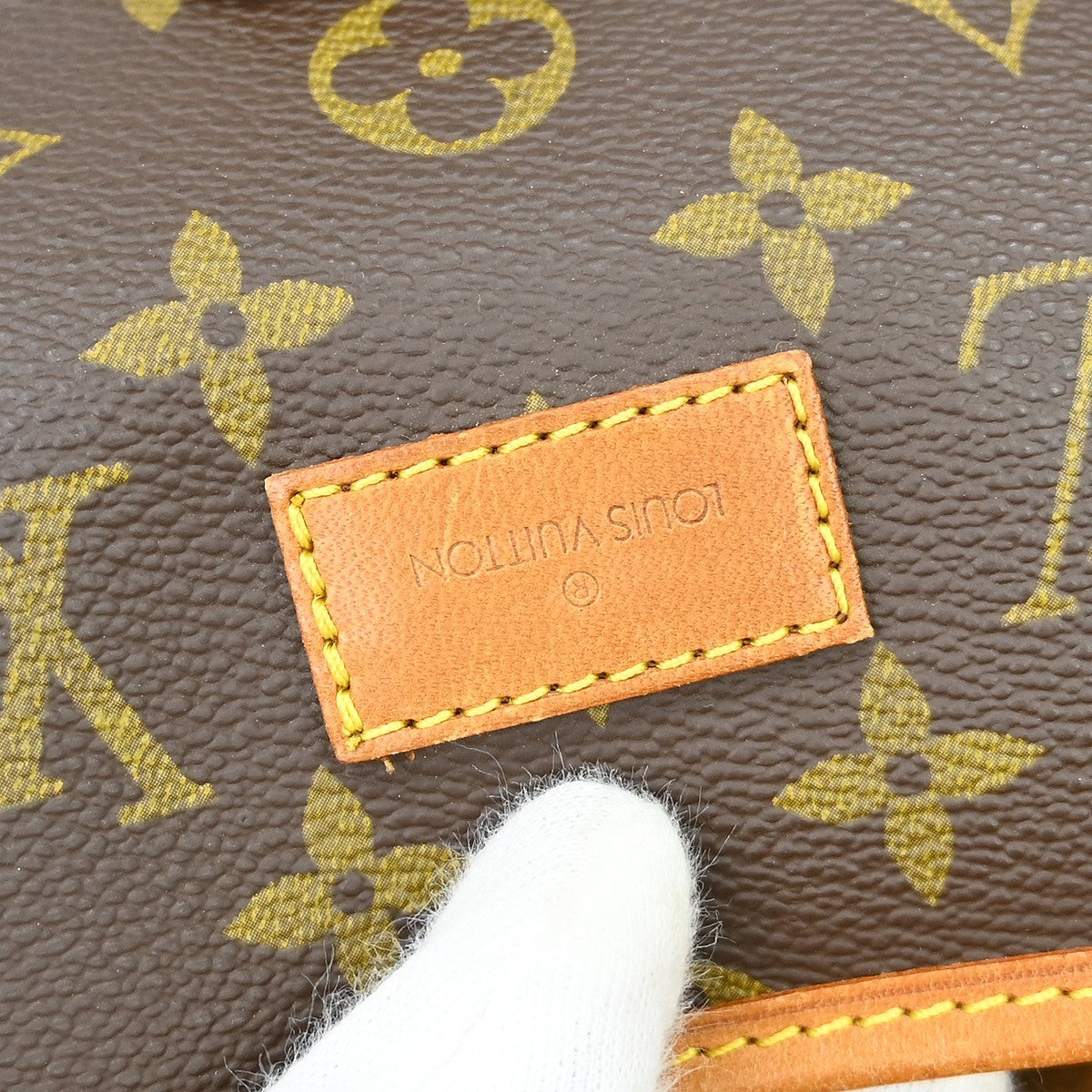 Louis Vuitton Saumur Monogram Canvas Brown Canvas Handbag (Pre-Owned)