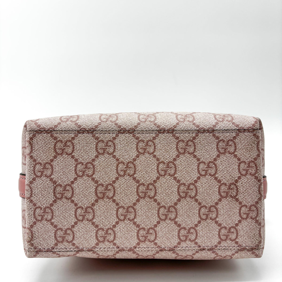 Gucci Gg Emblem Bucket Bag Gg Coated Canvas Pink Canvas Shoulder Bag Bag (Pre-Owned)