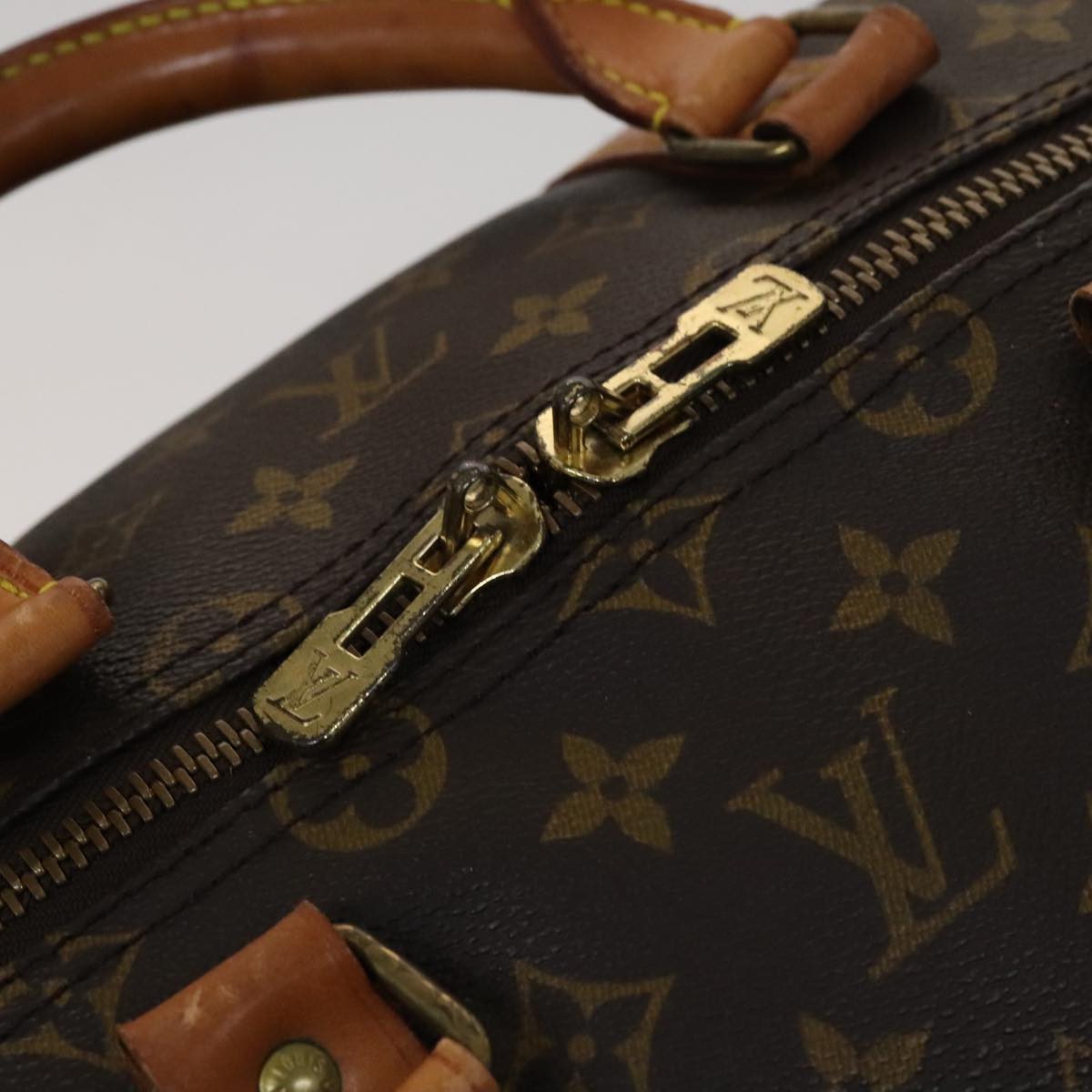Louis Vuitton Keepall 55 Brown Leather Travel Bag (Pre-Owned)