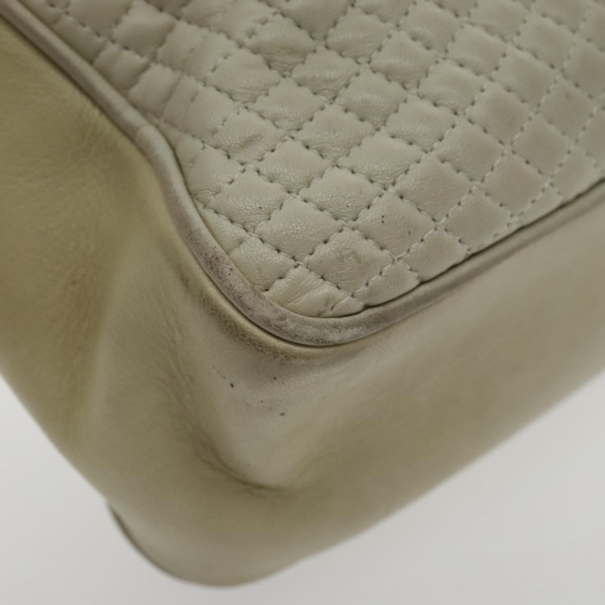 Bally Beige Leather Shoulder Bag (Pre-Owned)