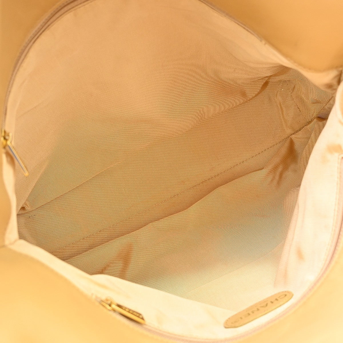 Chanel Vintage Cc Logo Tote Leather Beige Leather Tote Bag Bag (Pre-Owned)