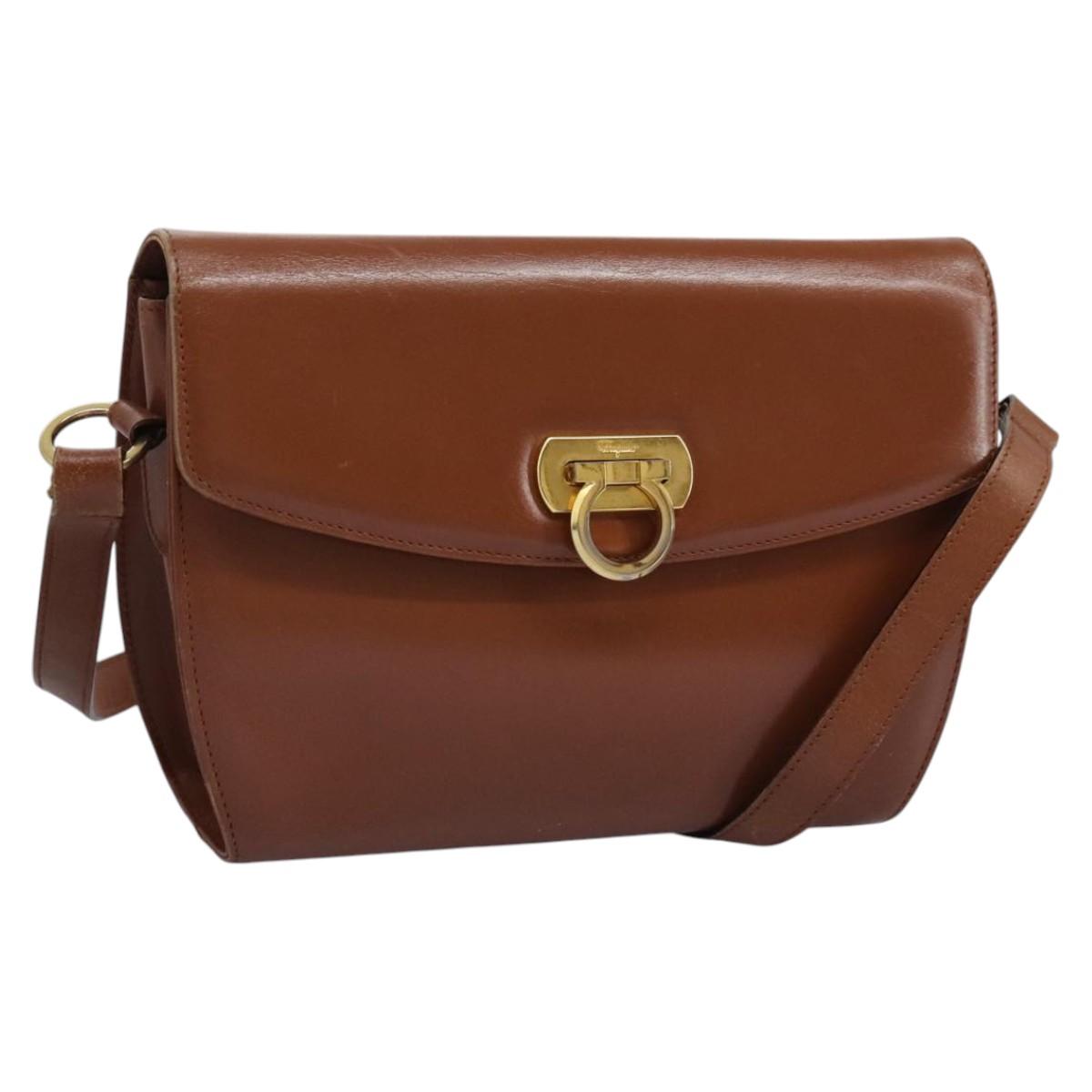 Salvatore Ferragamo Gancini Brown Leather Shoulder Bag (Pre-Owned)