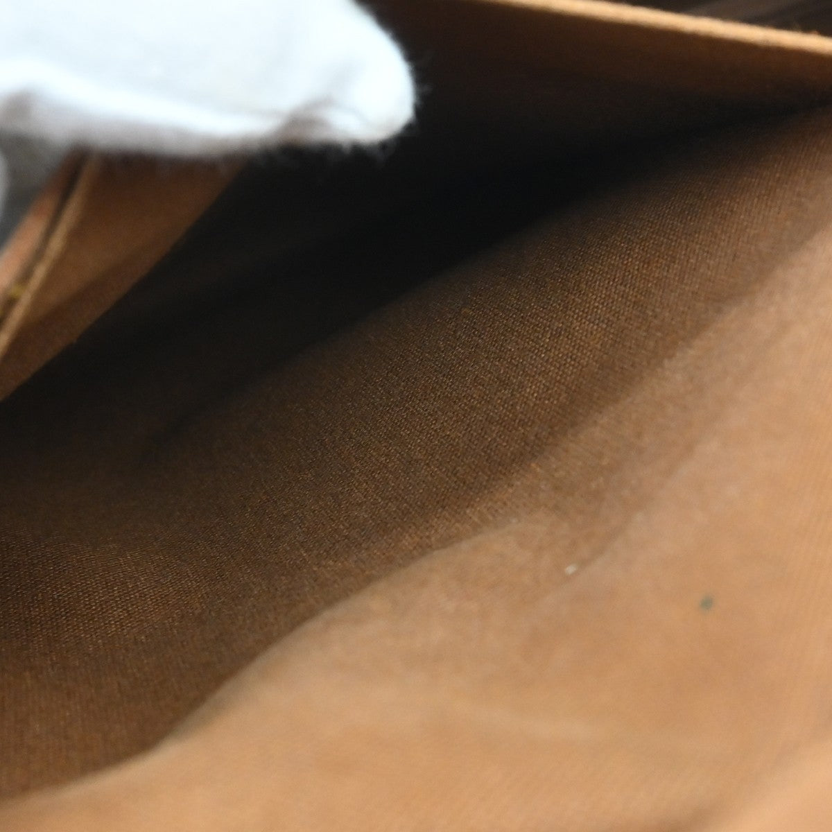 Louis Vuitton Saumur Monogram Brown Canvas Shoulder Bag Bag (Pre-Owned)