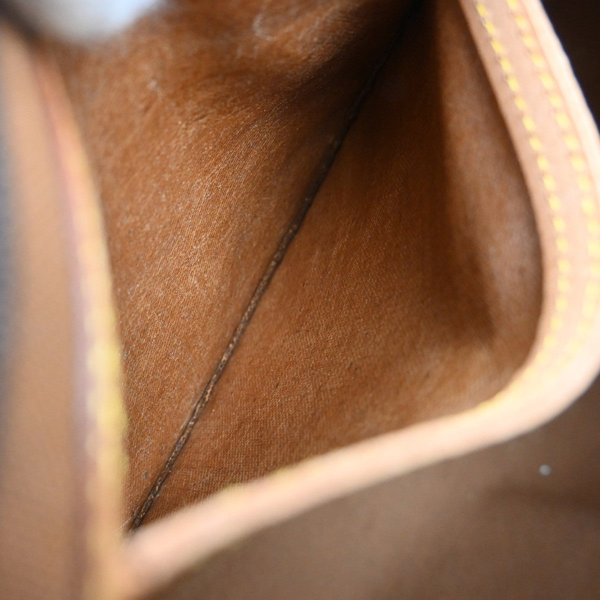 Louis Vuitton Speedy Monogram Brown Canvas Handbag (Pre-Owned)