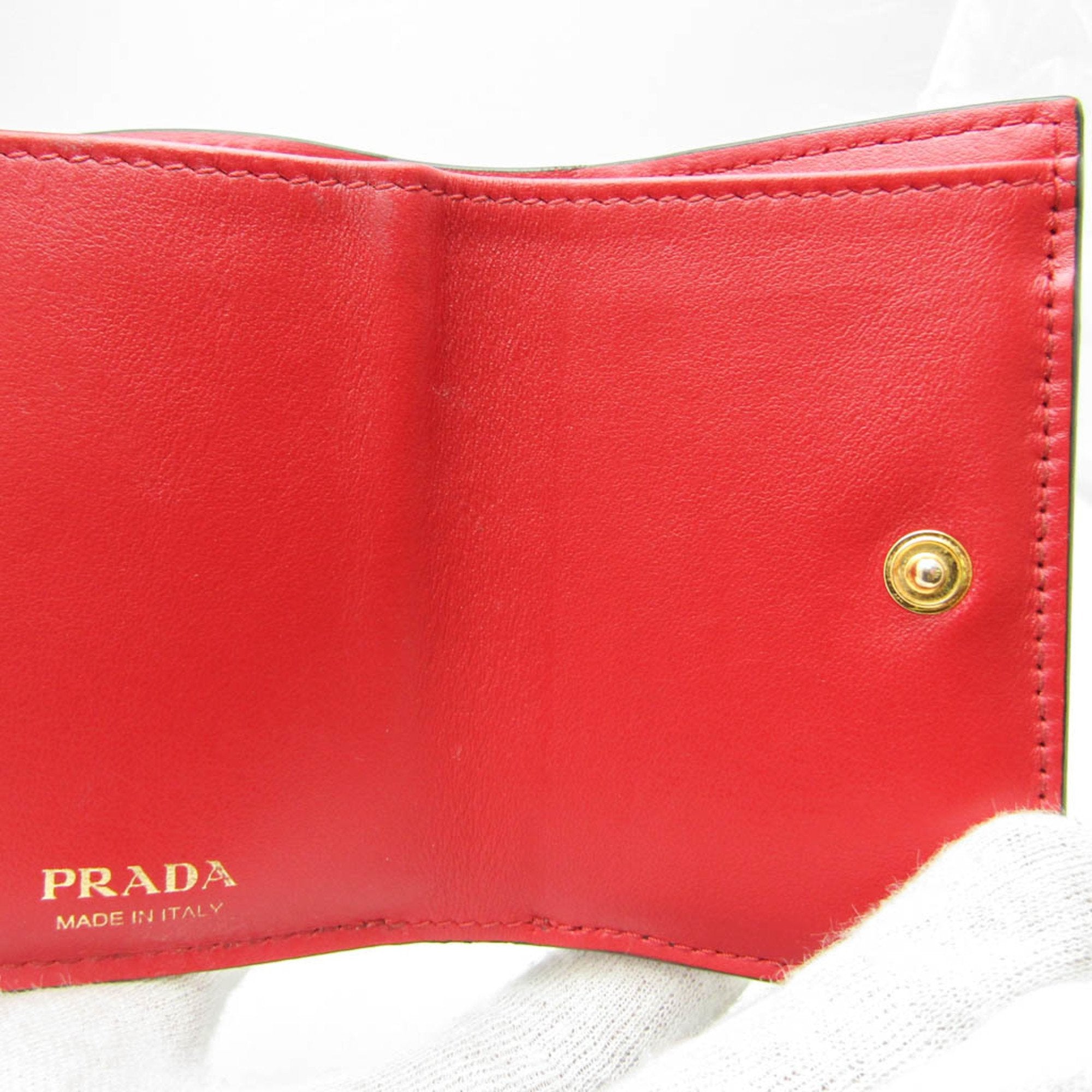 Prada Saffiano Black Leather Wallet (Pre-Owned)