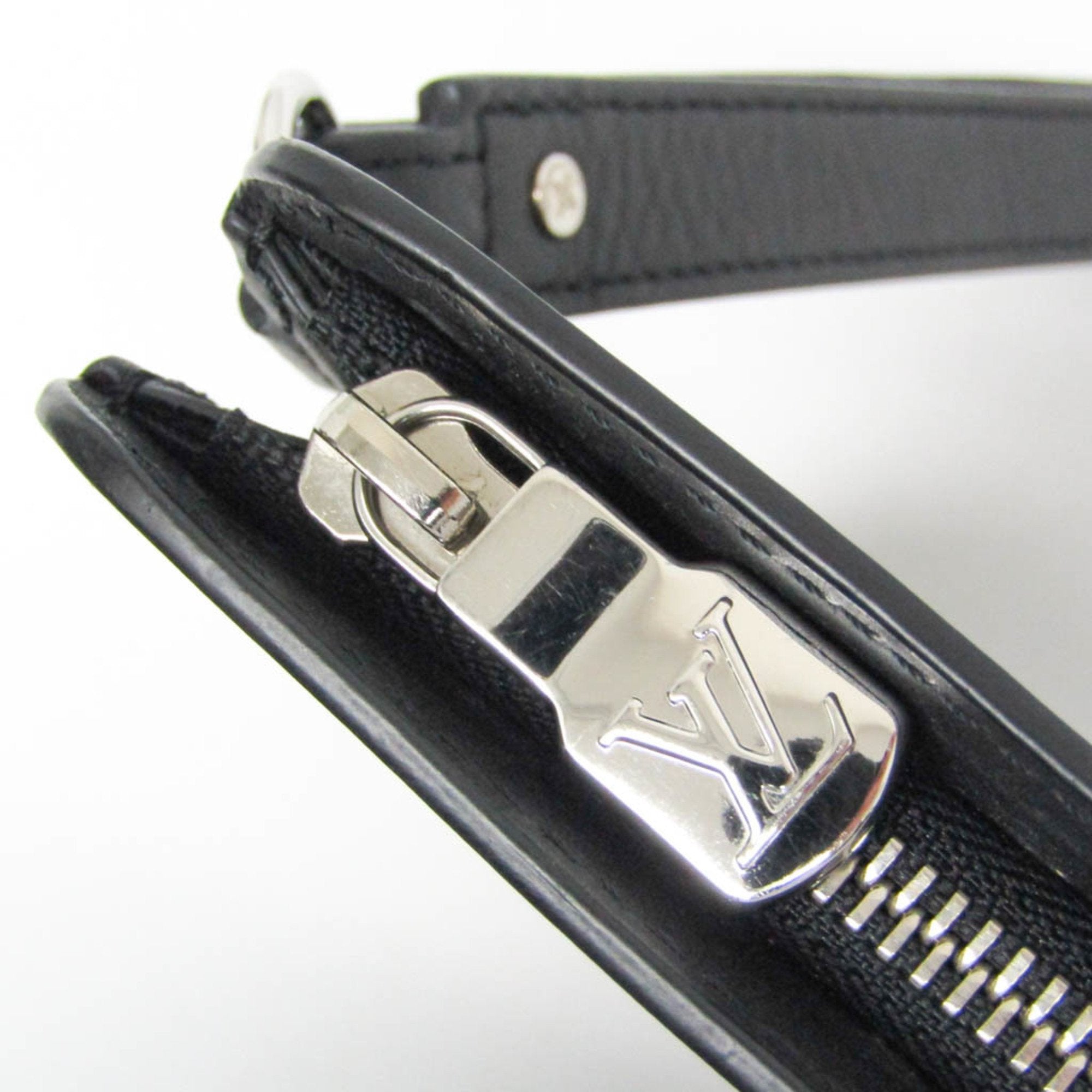 Louis Vuitton Takeoff Black Canvas Clutch Bag (Pre-Owned)