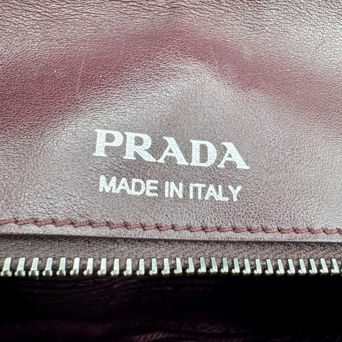 Prada Chain Flap Diagramme Quilted Leather Burgundy Leather Shoulder Bag Bag (Pre-Owned)