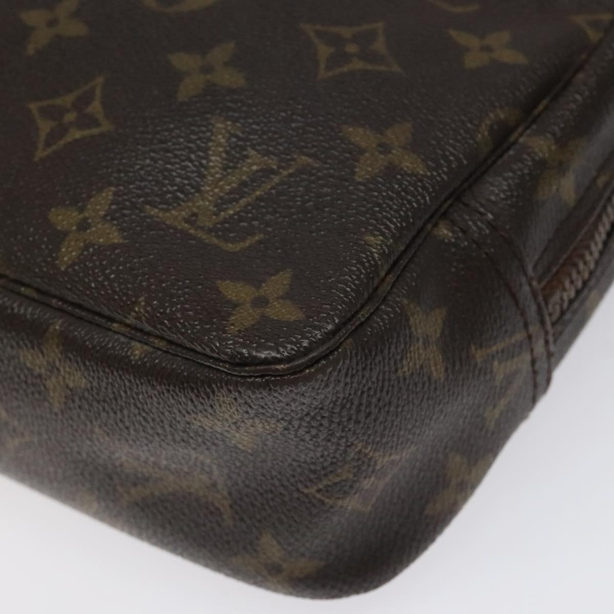 Louis Vuitton Truth Toilette 23 Brown Canvas Clutch Bag (Pre-Owned)
