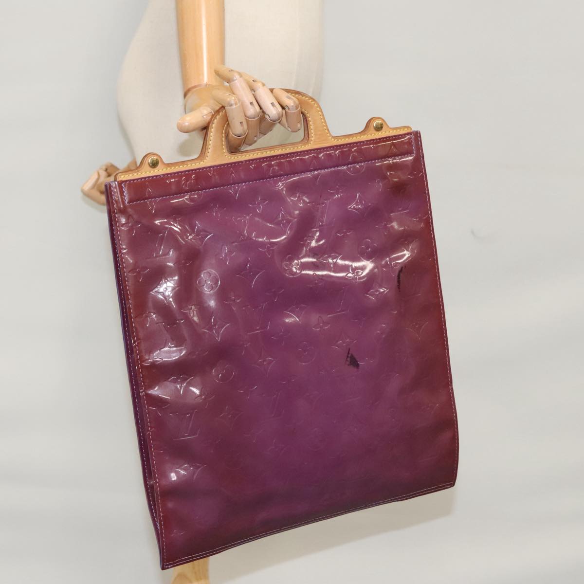 Louis Vuitton Stanton Purple Patent Leather Tote Bag (Pre-Owned)
