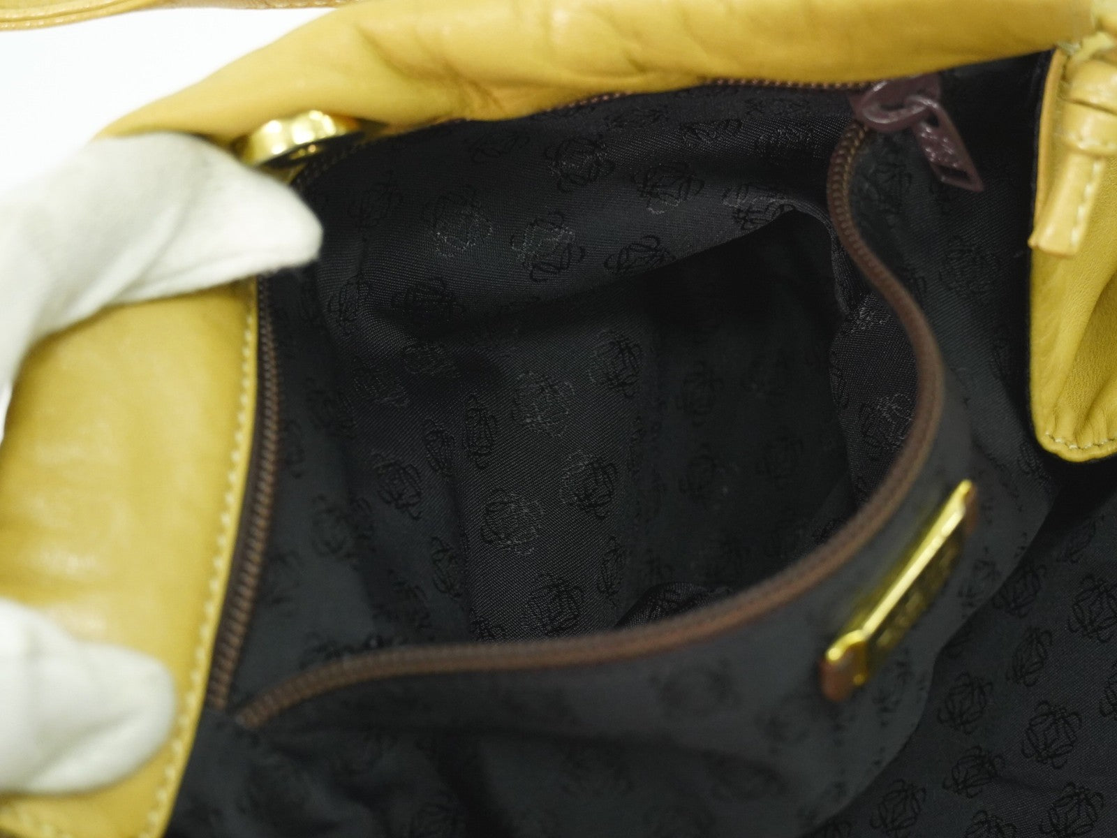 Loewe Anagram Tote Leather Beige Leather Tote Bag Bag (Pre-Owned)