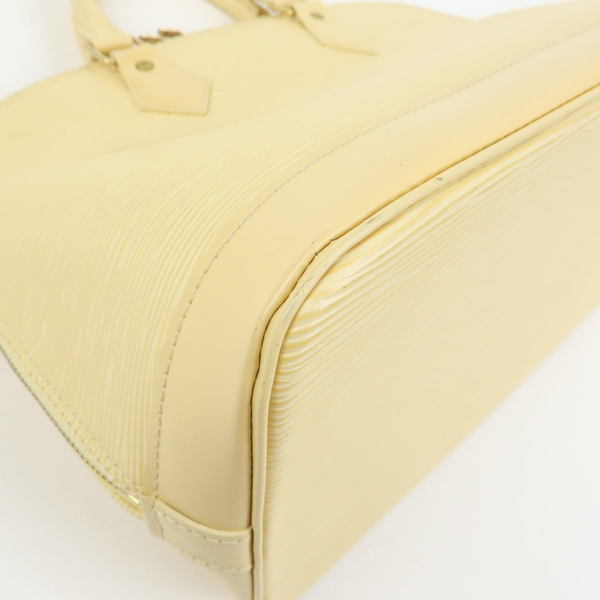 Louis Vuitton Alma Epi Leather Beige Leather Handbag (Pre-Owned)