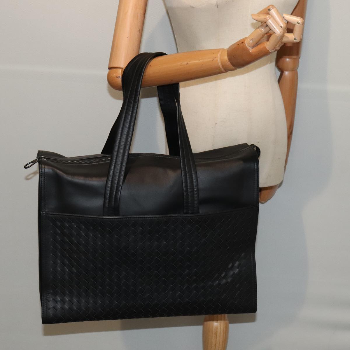 Bottega Veneta Intrecciato Black Leather Tote Bag (Pre-Owned)
