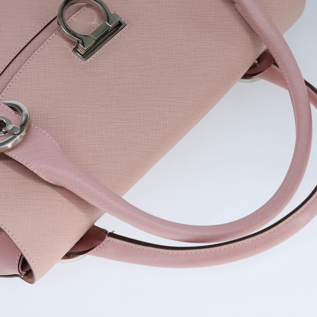 Salvatore Ferragamo Gancini Pink Leather Handbag (Pre-Owned)