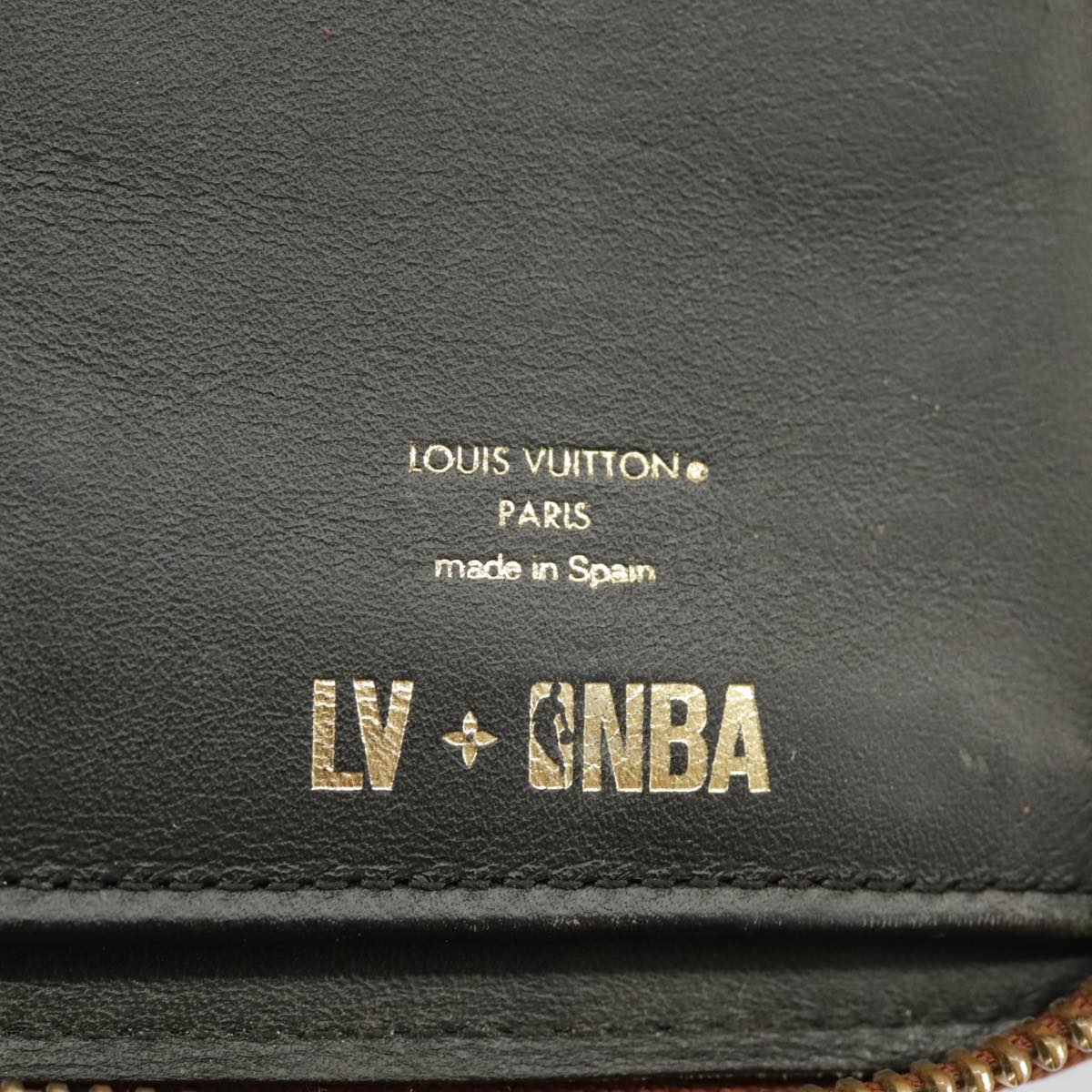 Louis Vuitton Zippy Wallet Vertical Brown Leather Wallet (Pre-Owned)