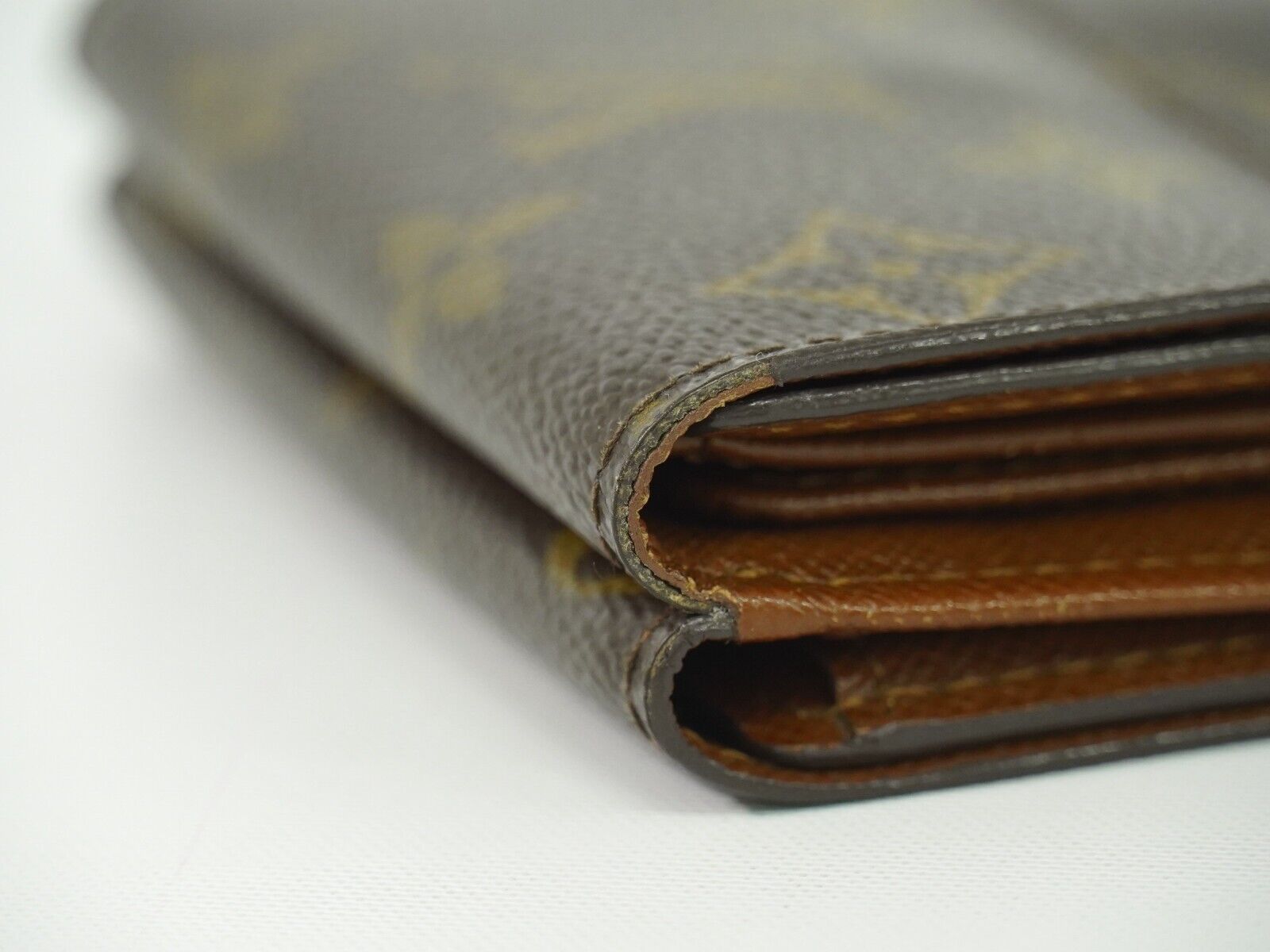 Louis Vuitton Porte-Monnaie Brown Canvas Wallet (Pre-Owned)