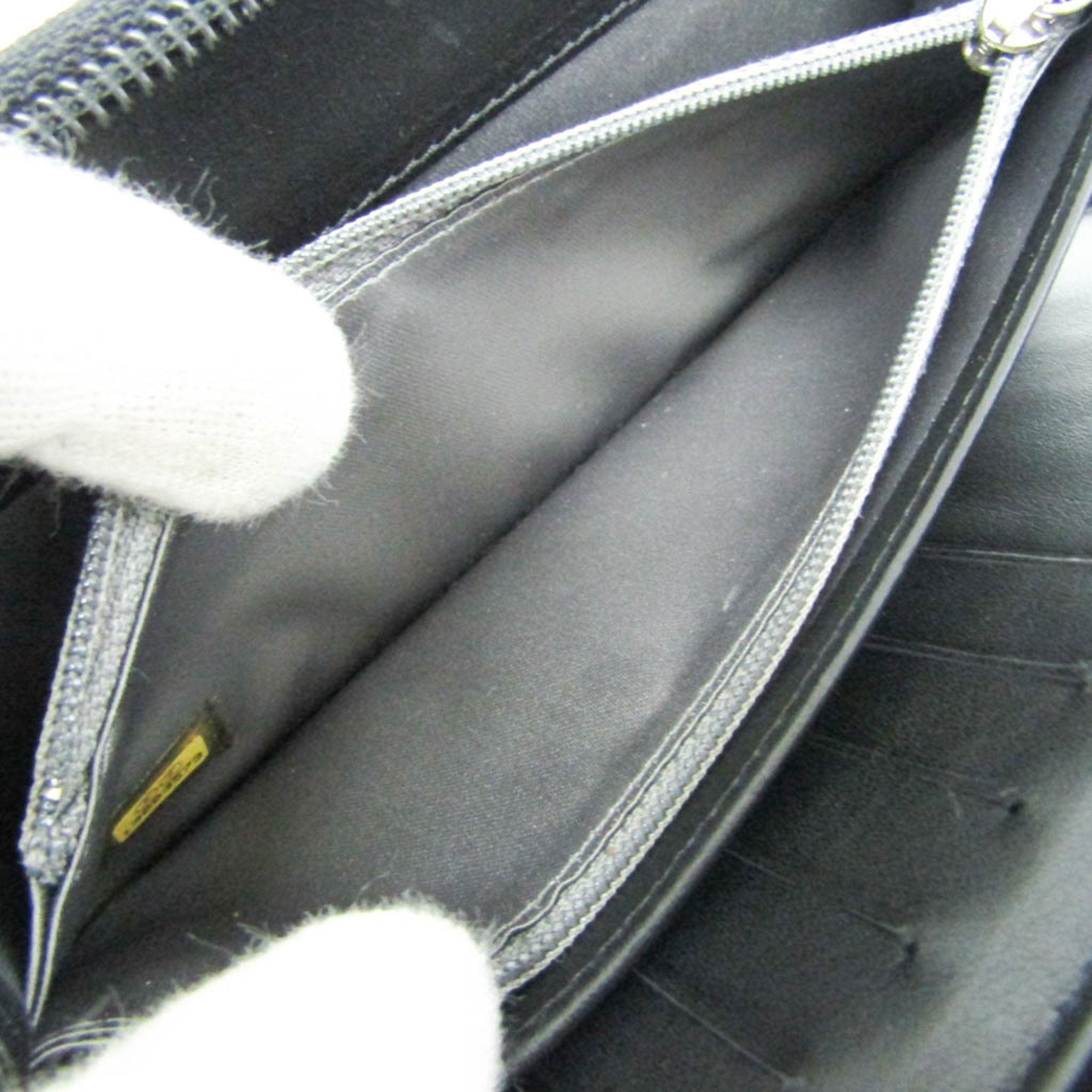 Chanel Black Patent Leather Wallet (Pre-Owned)