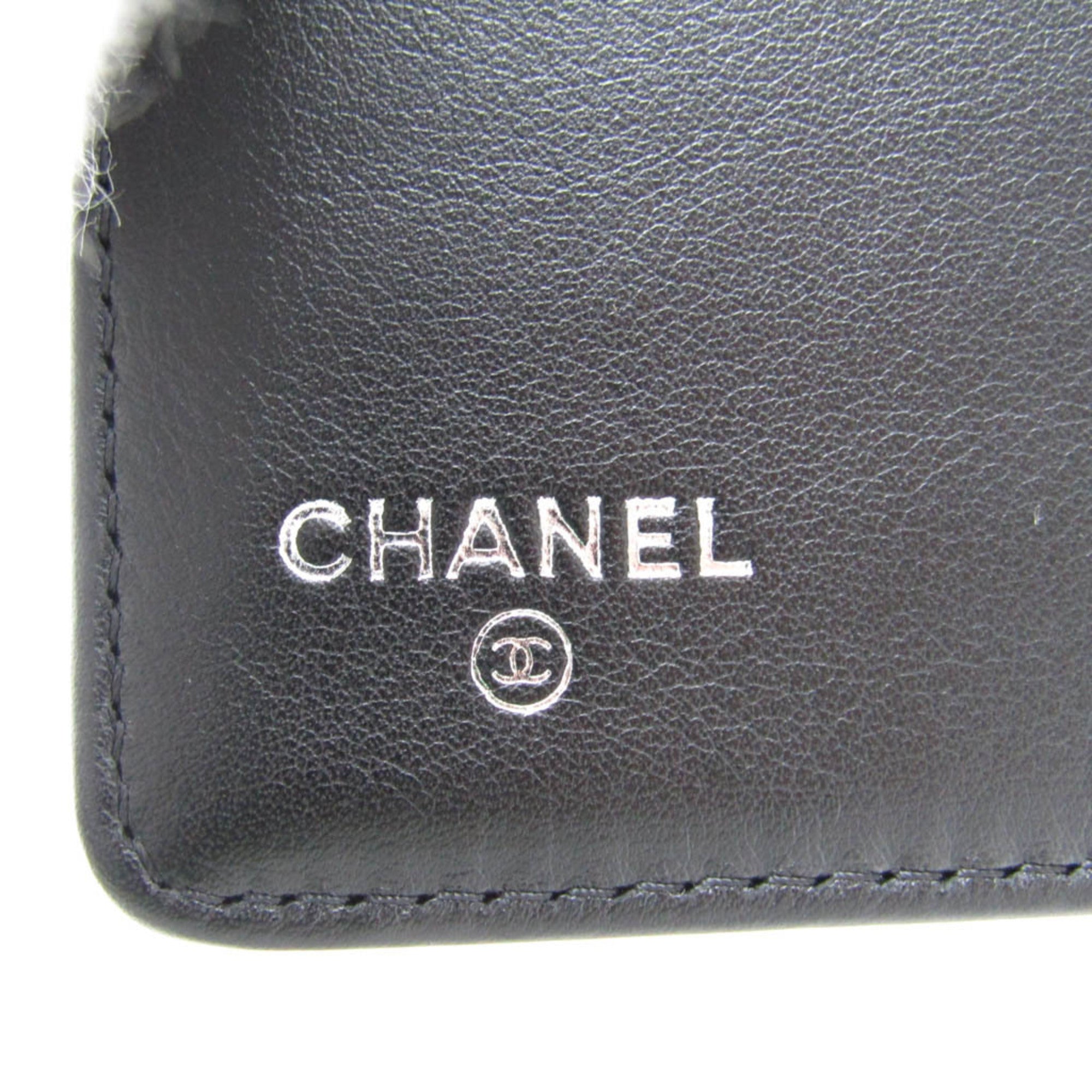 Chanel Camellia Black Patent Leather Wallet (Pre-Owned)