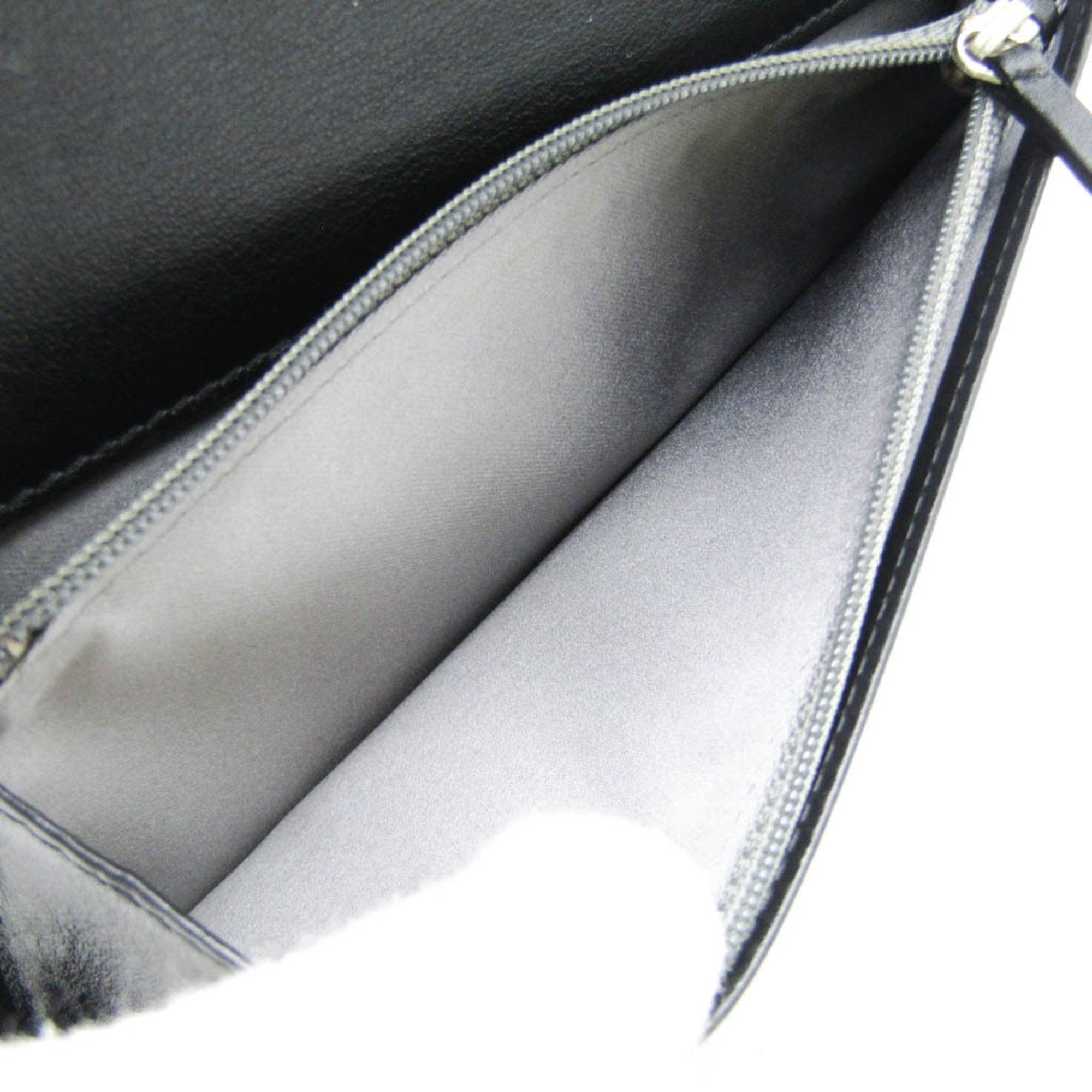 Chanel Camellia Black Patent Leather Wallet (Pre-Owned)