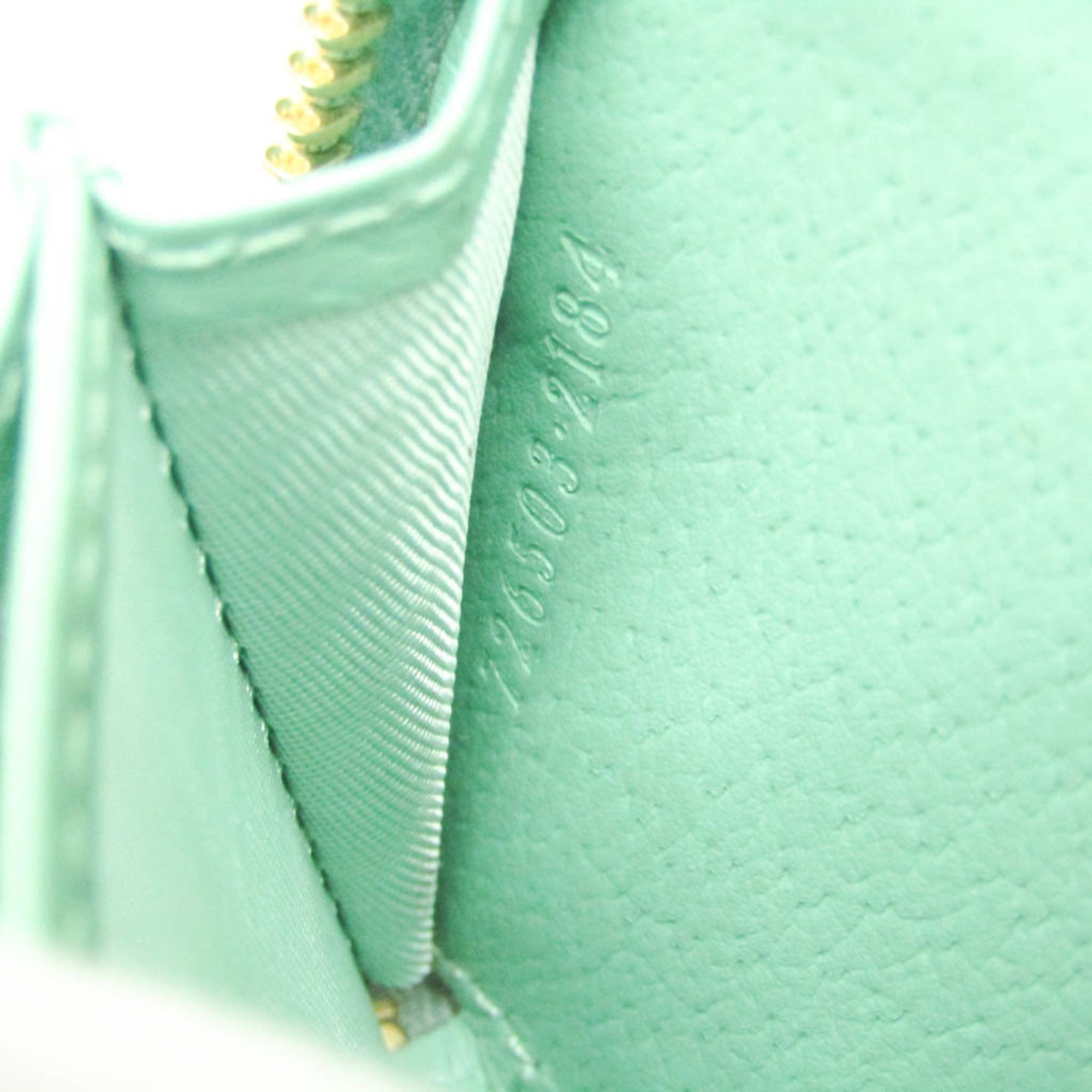 Gucci Gg Jumbo Green Canvas Wallet (Pre-Owned)