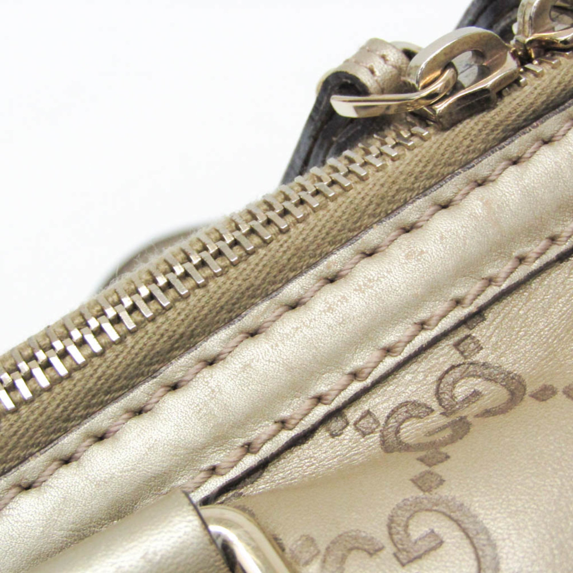 Gucci Sukey Beige Canvas Handbag (Pre-Owned)