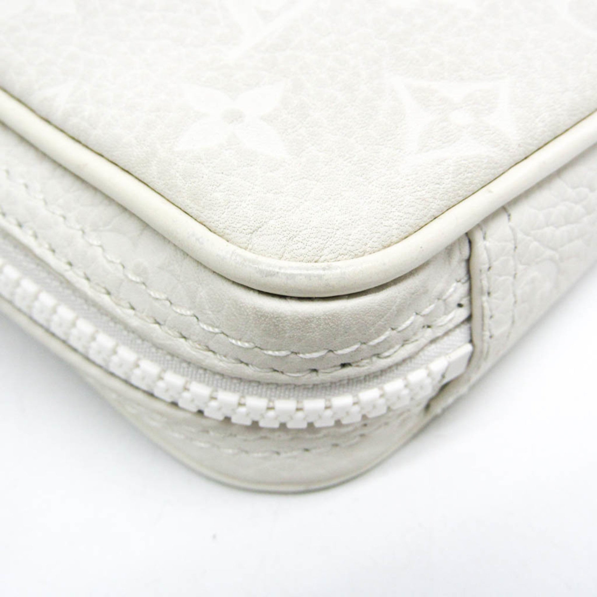 Louis Vuitton Utility Side White Leather Shoulder Bag (Pre-Owned)