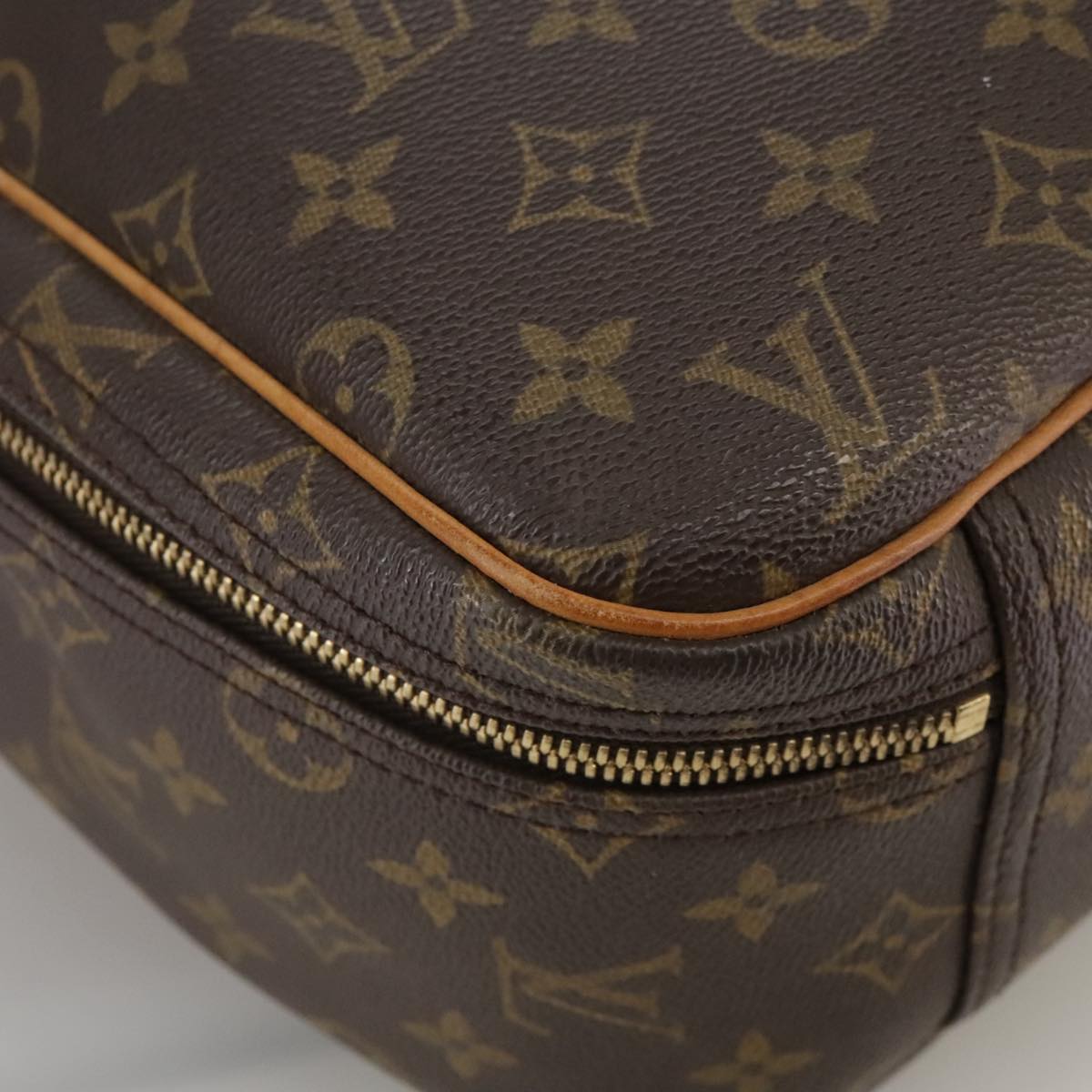 Louis Vuitton Excursion Brown Canvas Handbag (Pre-Owned)