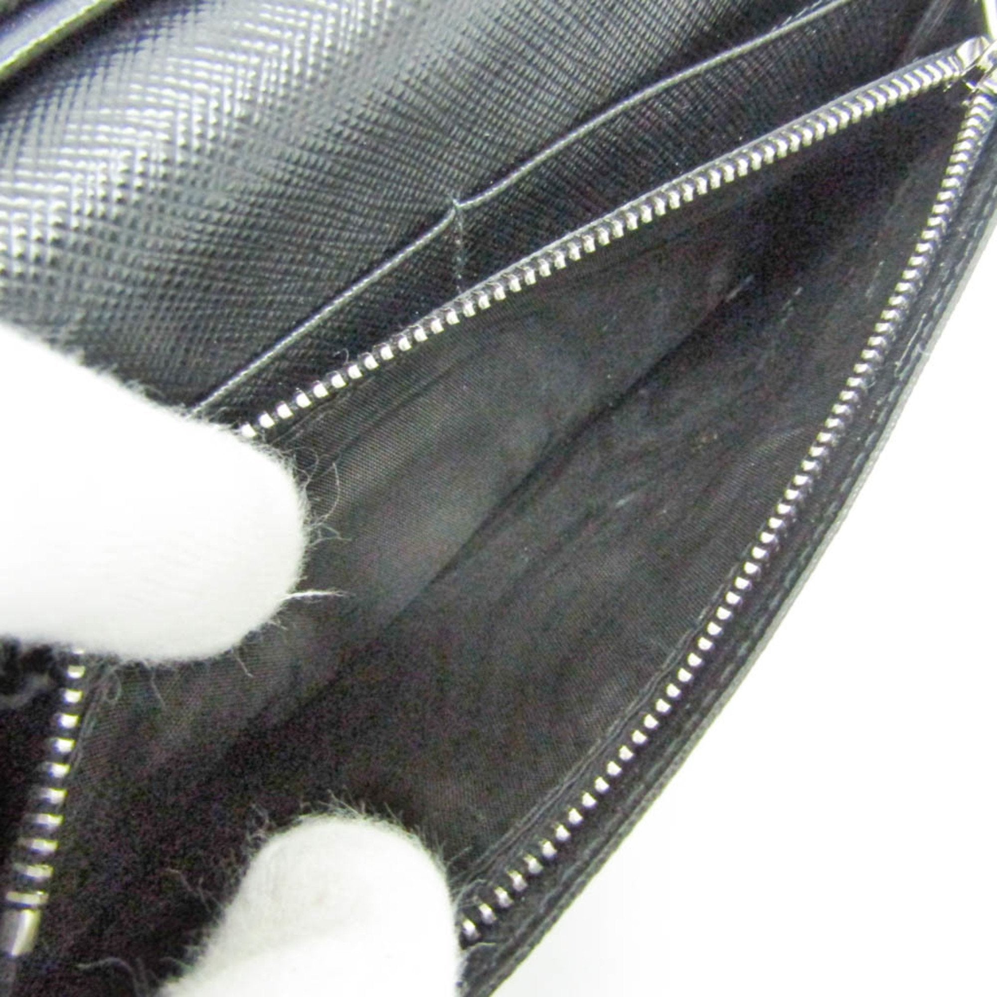 Prada Black Leather Wallet (Pre-Owned)