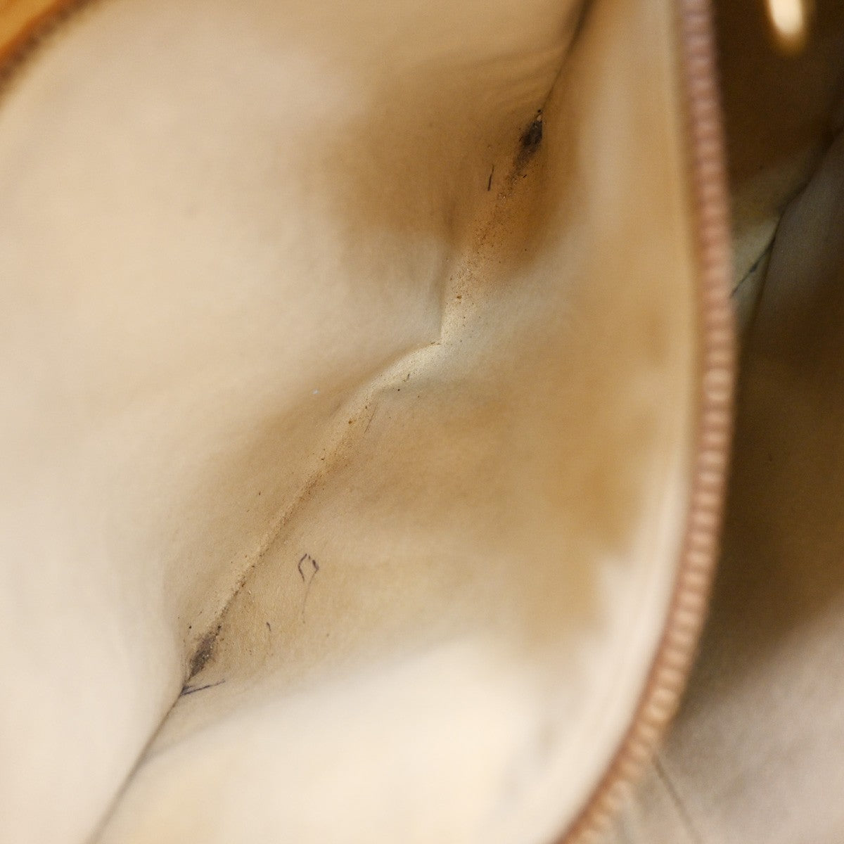 Louis Vuitton Looping Monogram Canvas Brown Canvas Handbag (Pre-Owned)