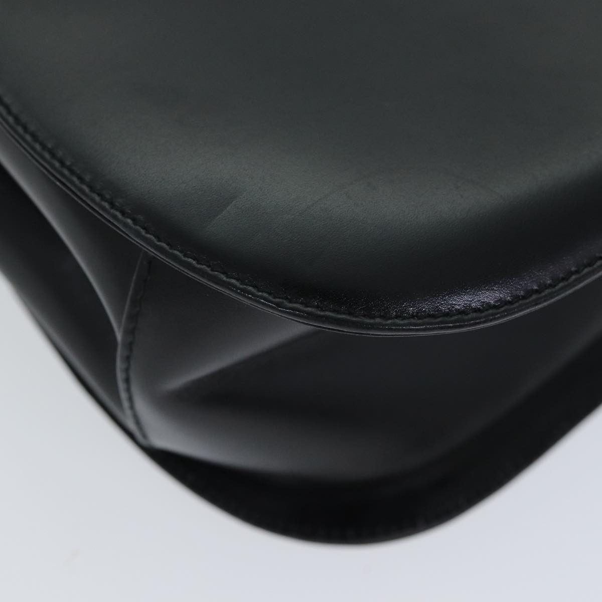 Salvatore Ferragamo Gancini Leather Black Leather Handbag (Pre-Owned)