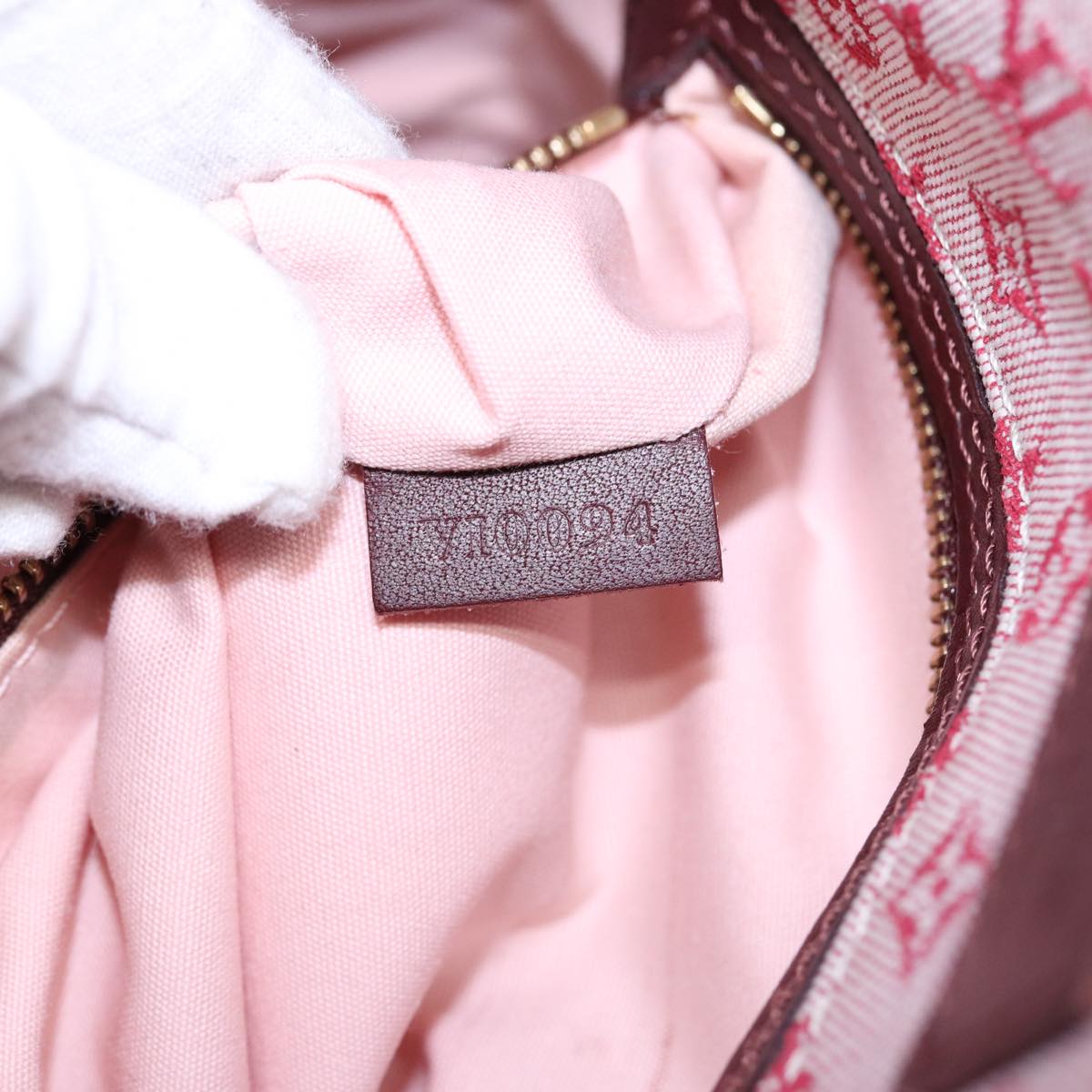 Louis Vuitton Besace Pink Canvas Shoulder Bag (Pre-Owned)