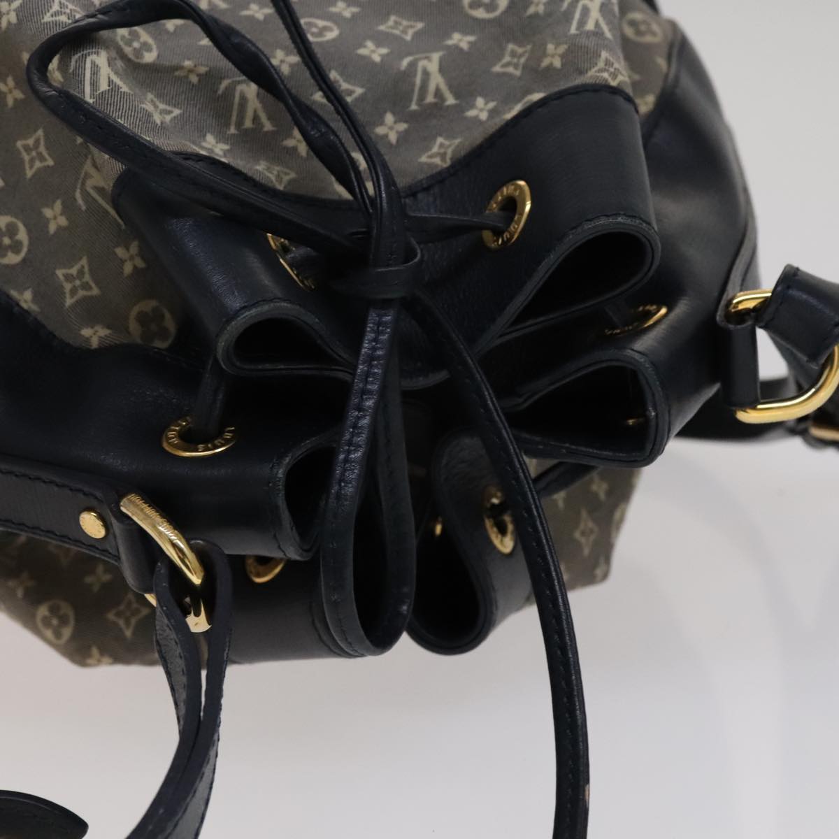 Louis Vuitton Idylle Navy Canvas Shoulder Bag (Pre-Owned)