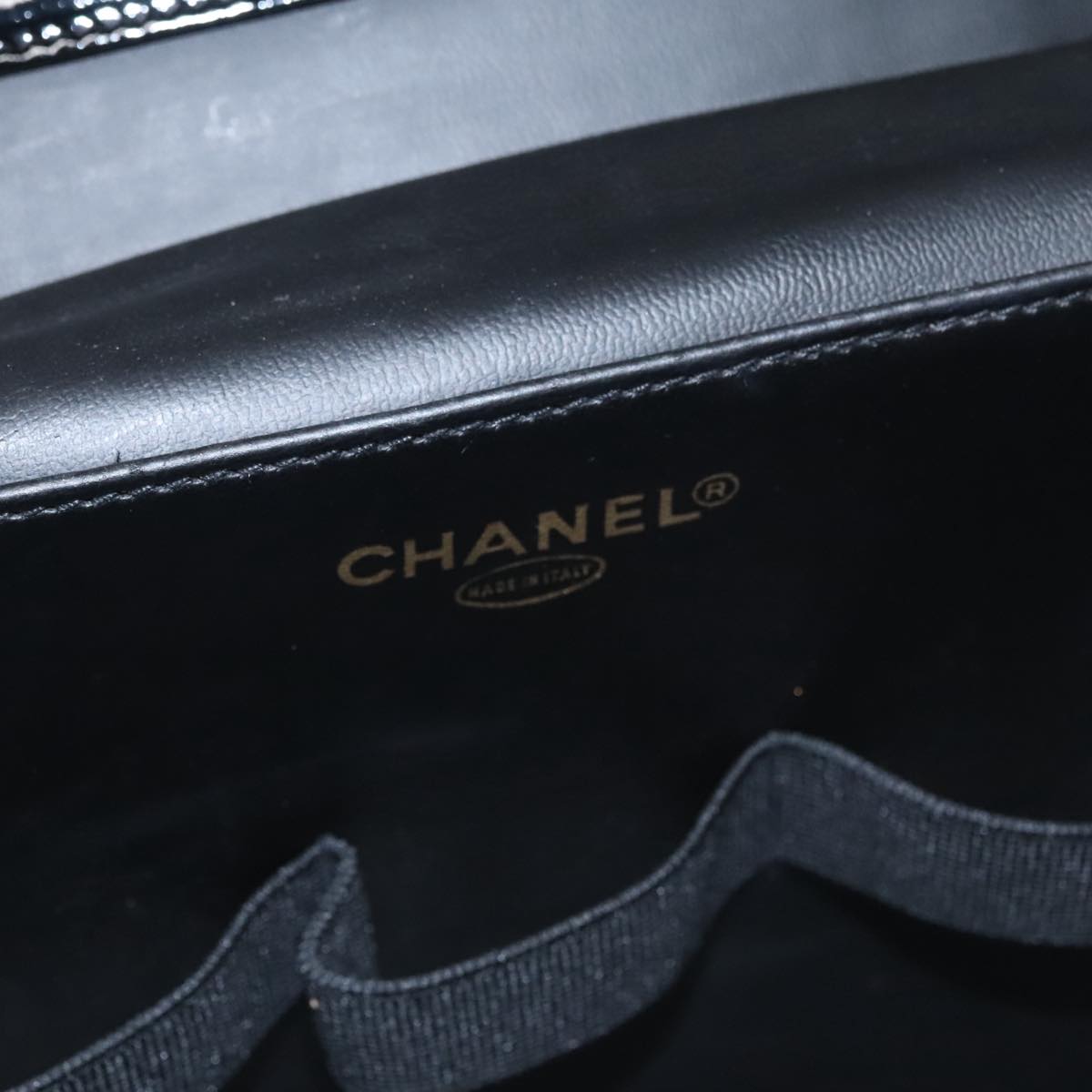 Chanel Vanity Black Patent Leather Clutch Bag (Pre-Owned)