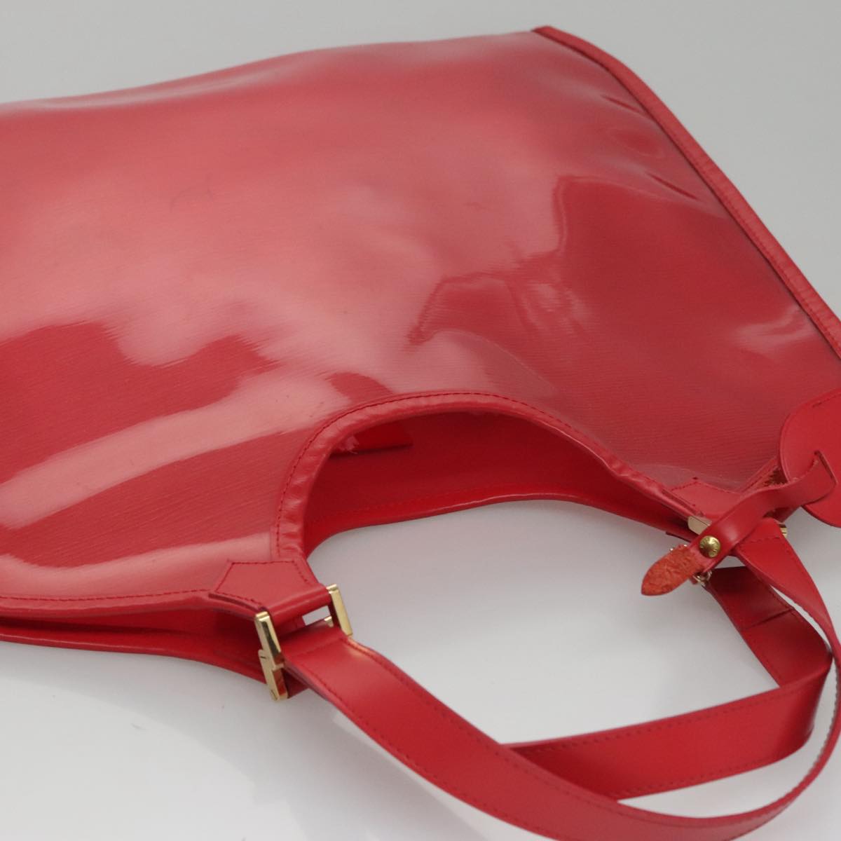 Louis Vuitton Plage Baia Red Vinyl Handbag (Pre-Owned)