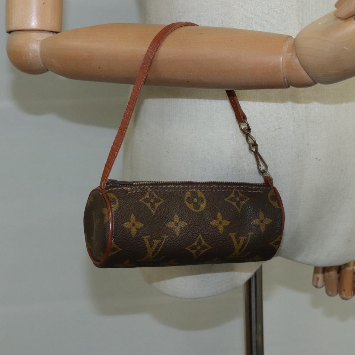 Louis Vuitton Papillon Brown Canvas Clutch Bag (Pre-Owned)